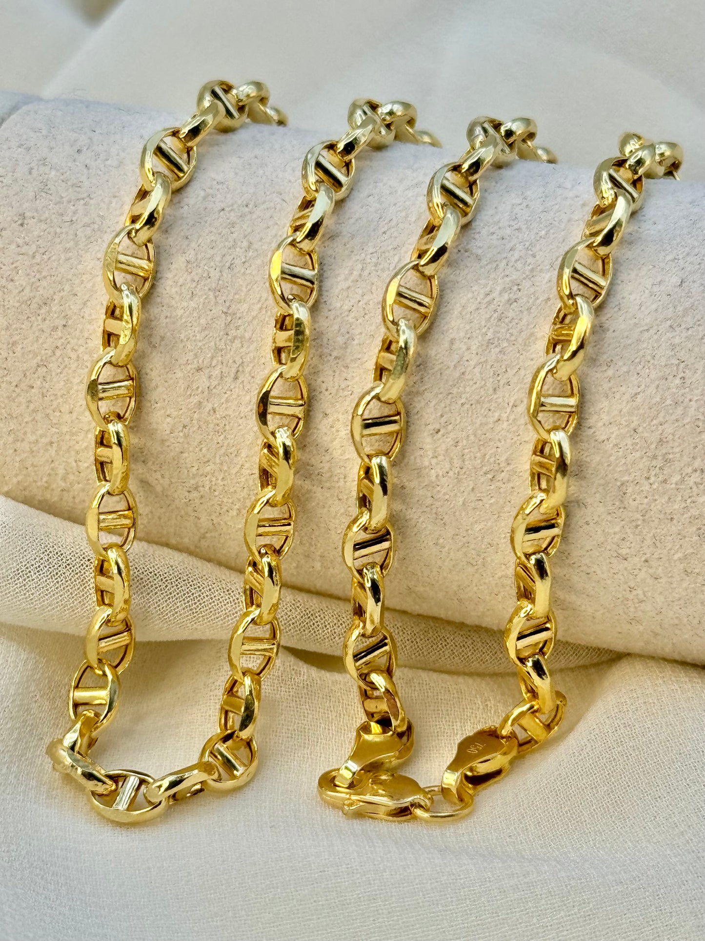 Collier chaîne d'ancre en or massif 18 carats (4 mm).