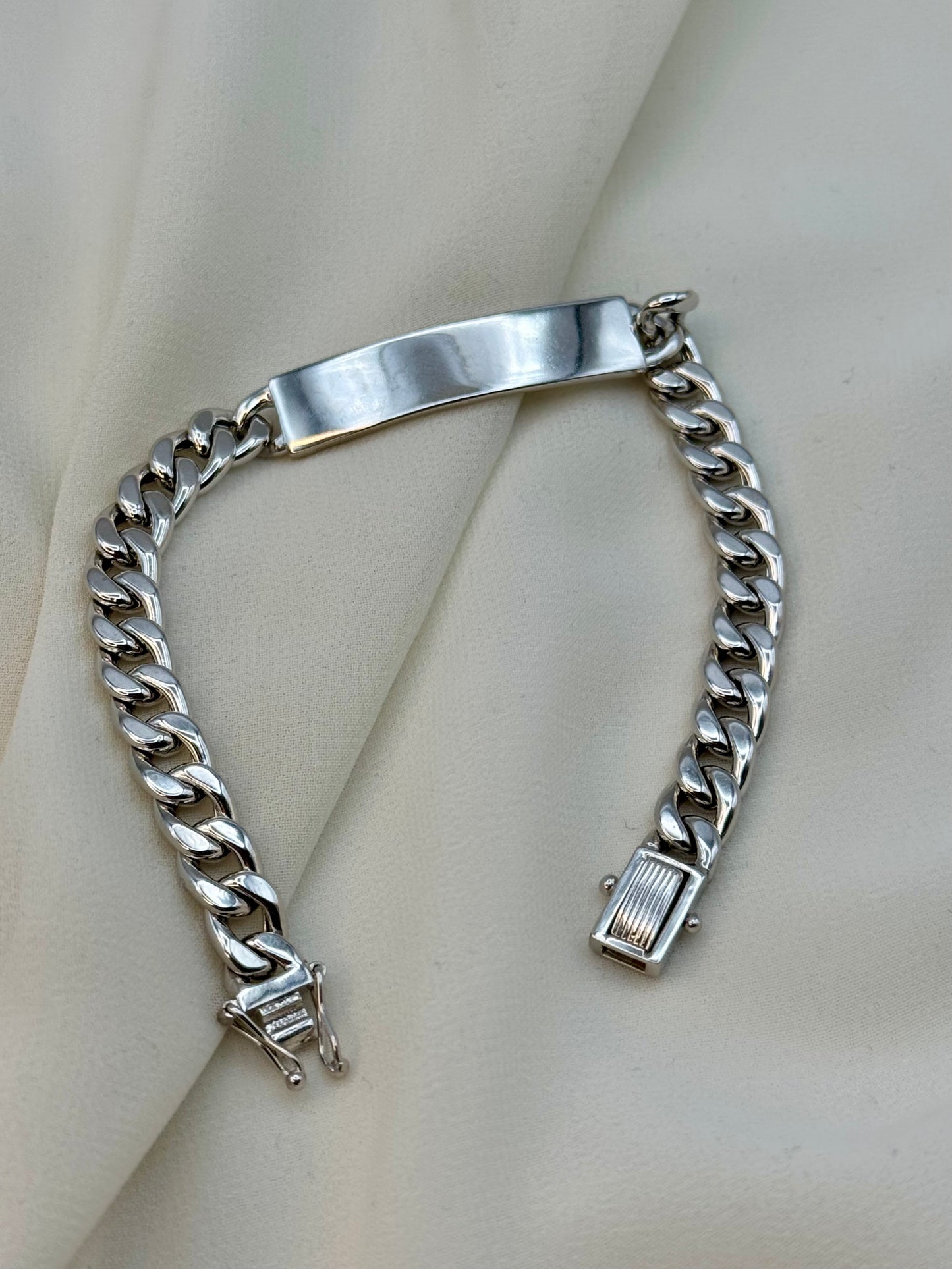 Bracelet d'identification en or blanc massif 18 carats - Longueur de 7,5 pouces, largeur de 7 mm - Bijoux fins unisexes.