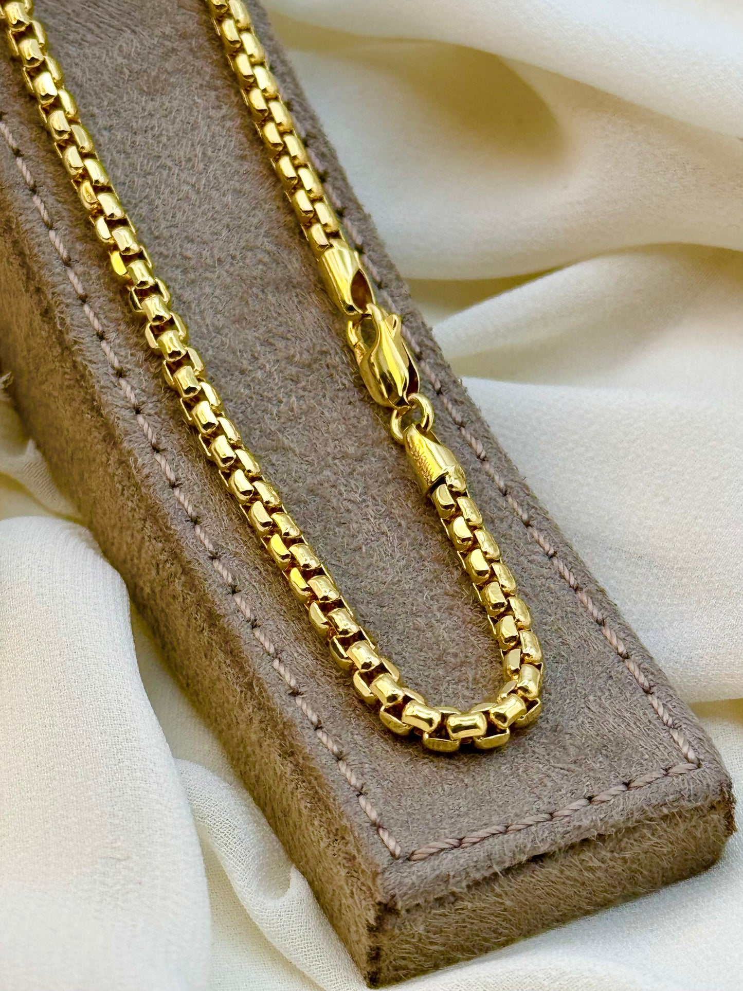 Box bracelet link