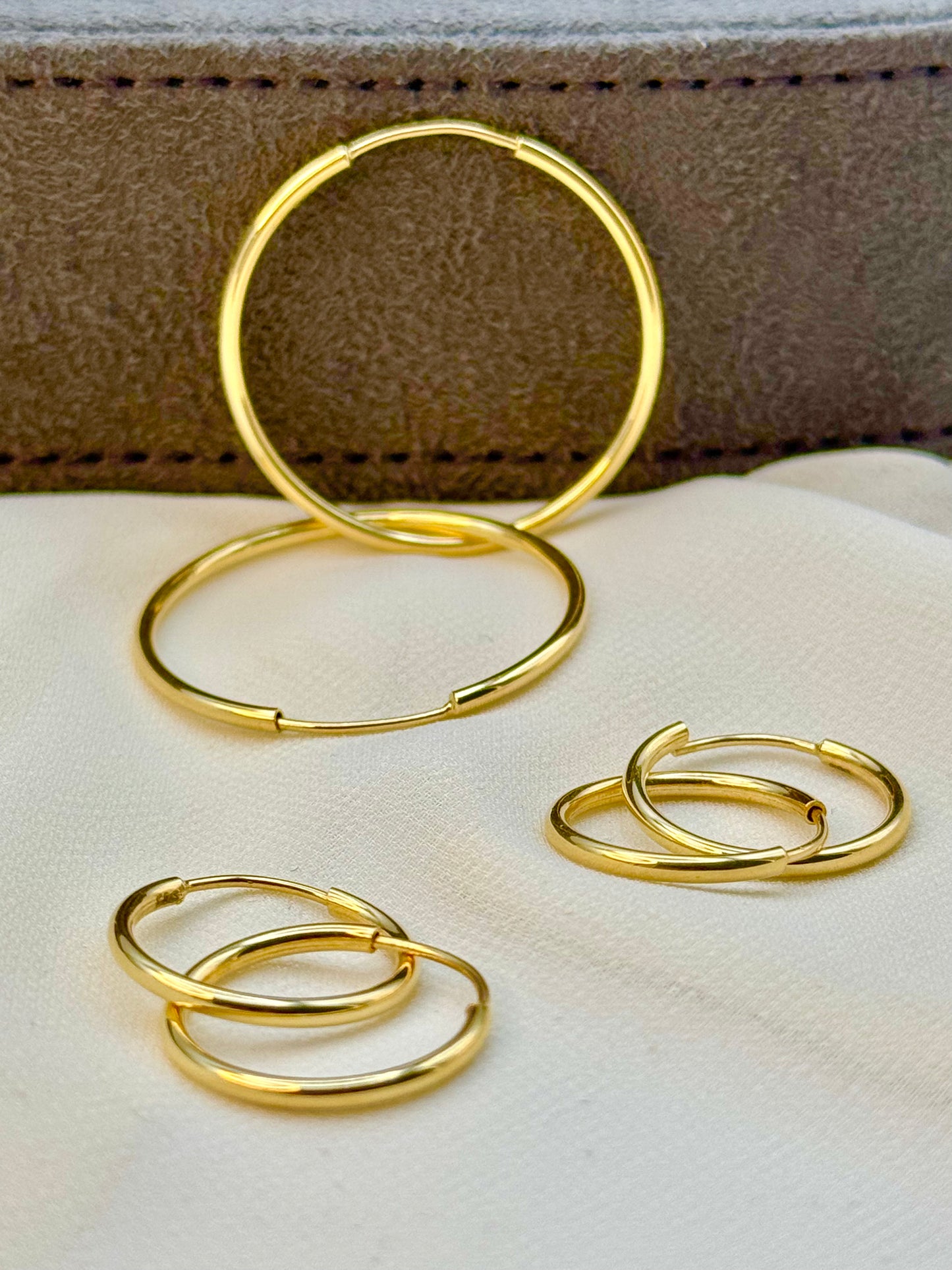 Boucles d'oreilles créoles en or 14 carats - Design simple et élégant - Cadeau parfait pour elle.
