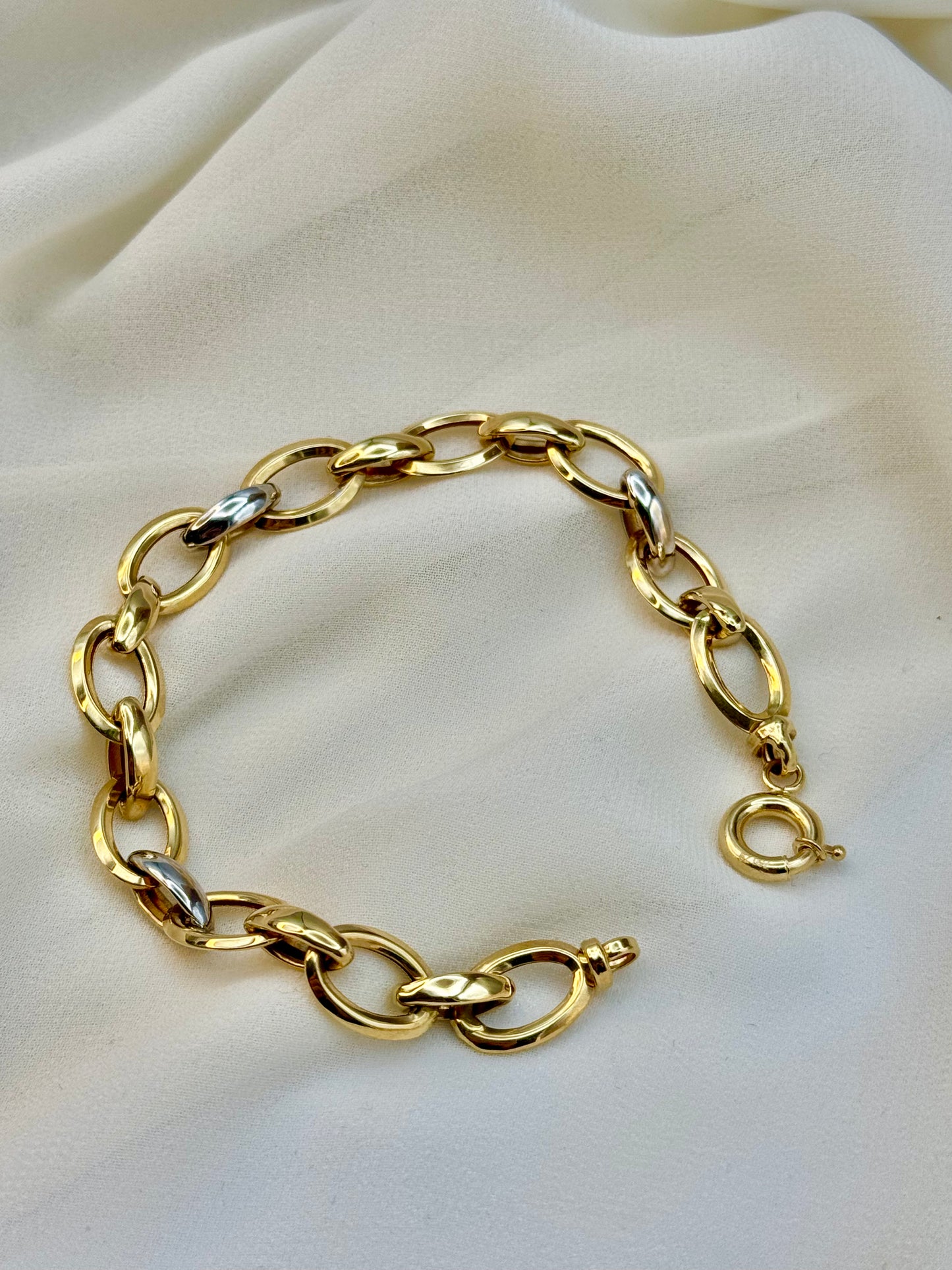 Bracelet câble en or véritable 18 carats – 7,5 pouces, 9 mm, design élégant et stylé.