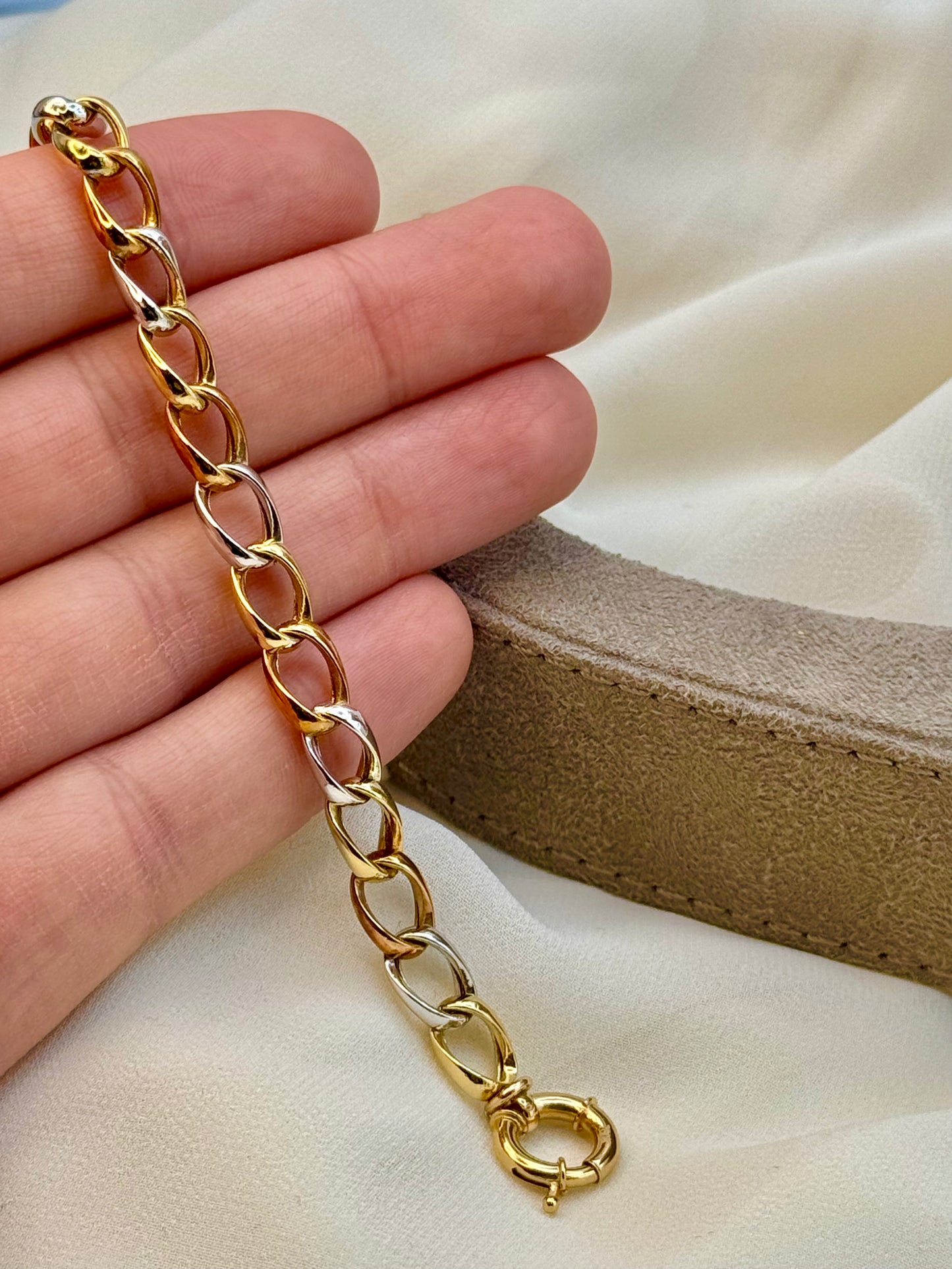 Bracelet câble en or véritable 18 carats, 19 cm. Design unique et élégant, charmant et brillant ! Un cadeau idéal ! Bracelet en or tendance !