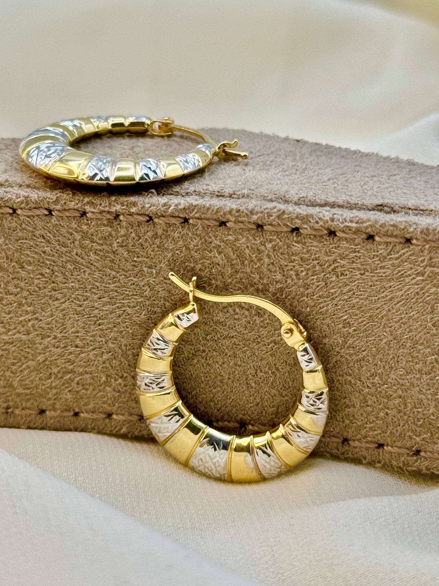 Boucles d'oreilles créoles en or 14 carats taille diamant, créoles en or massif, bijoux en or élégants