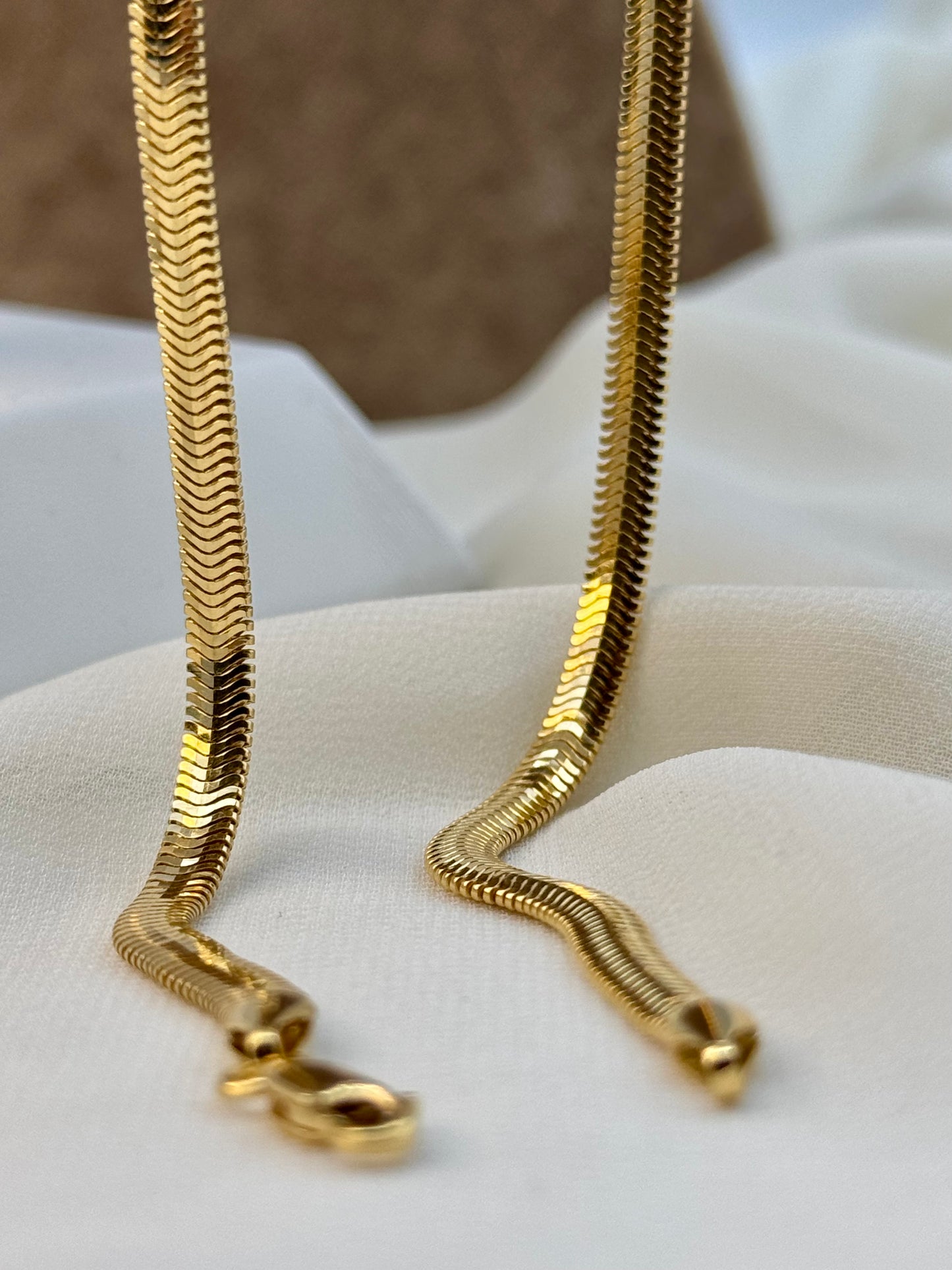 Collier à chevrons en or massif 18 carats, 4 mm, 18 pouces, ras du cou, élégant collier à chevrons en or, chaîne à chevrons 18 carats