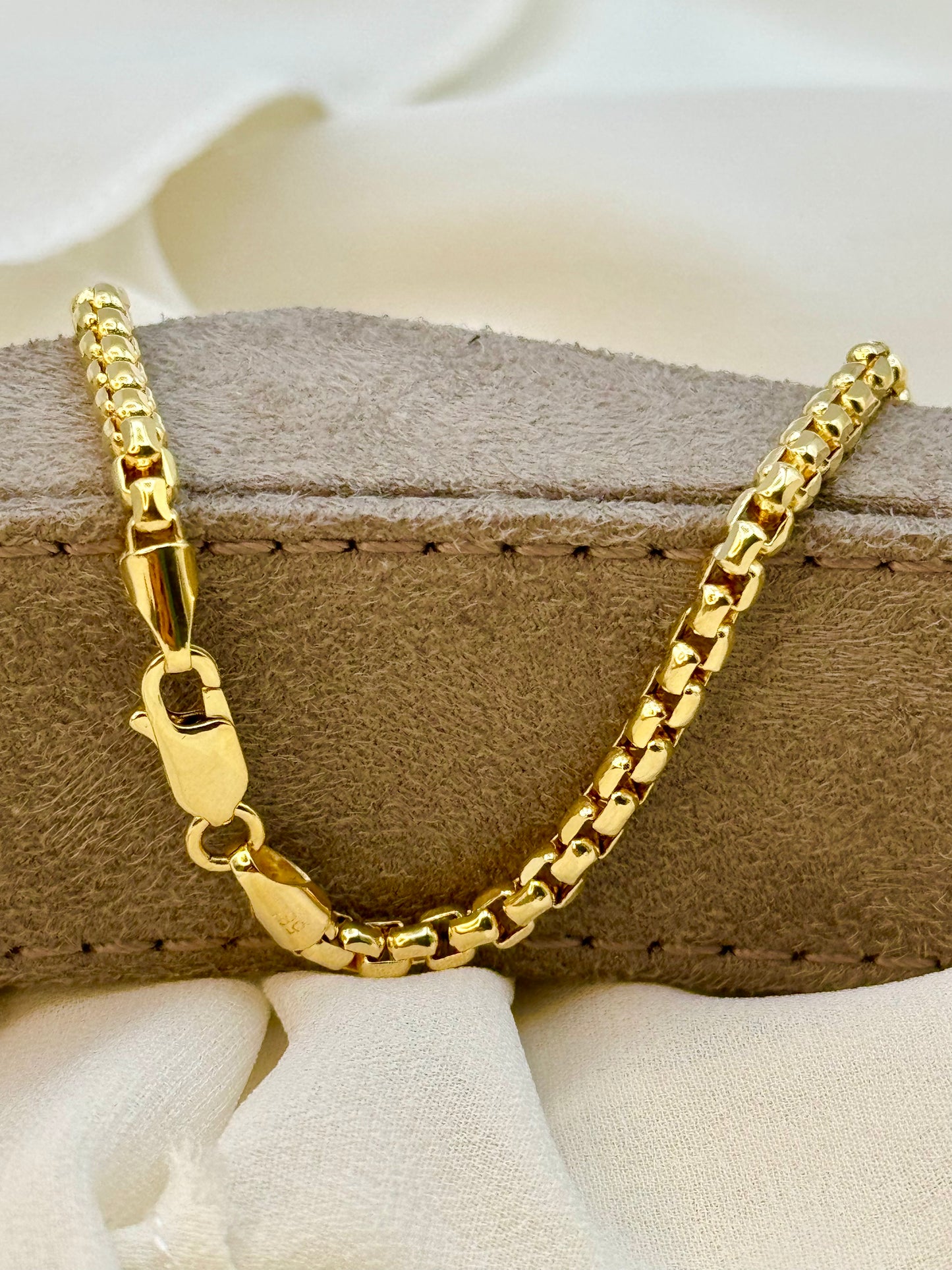 box bracelet with lobster clasp