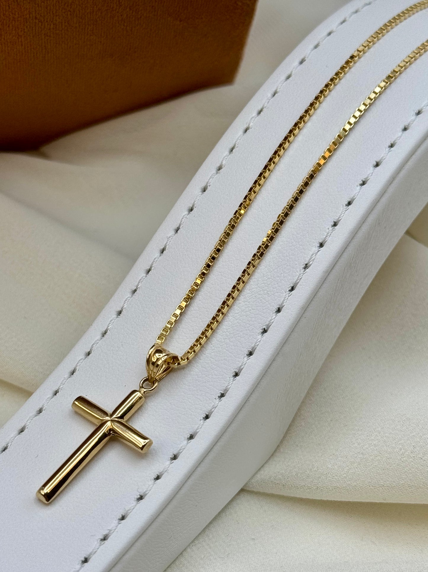 18k Solid Gold Cross Necklace – 20 Inch Gold Chain – Religious Jewelry – Solid Gold Crucifix Pendant – Gift for Him or Her