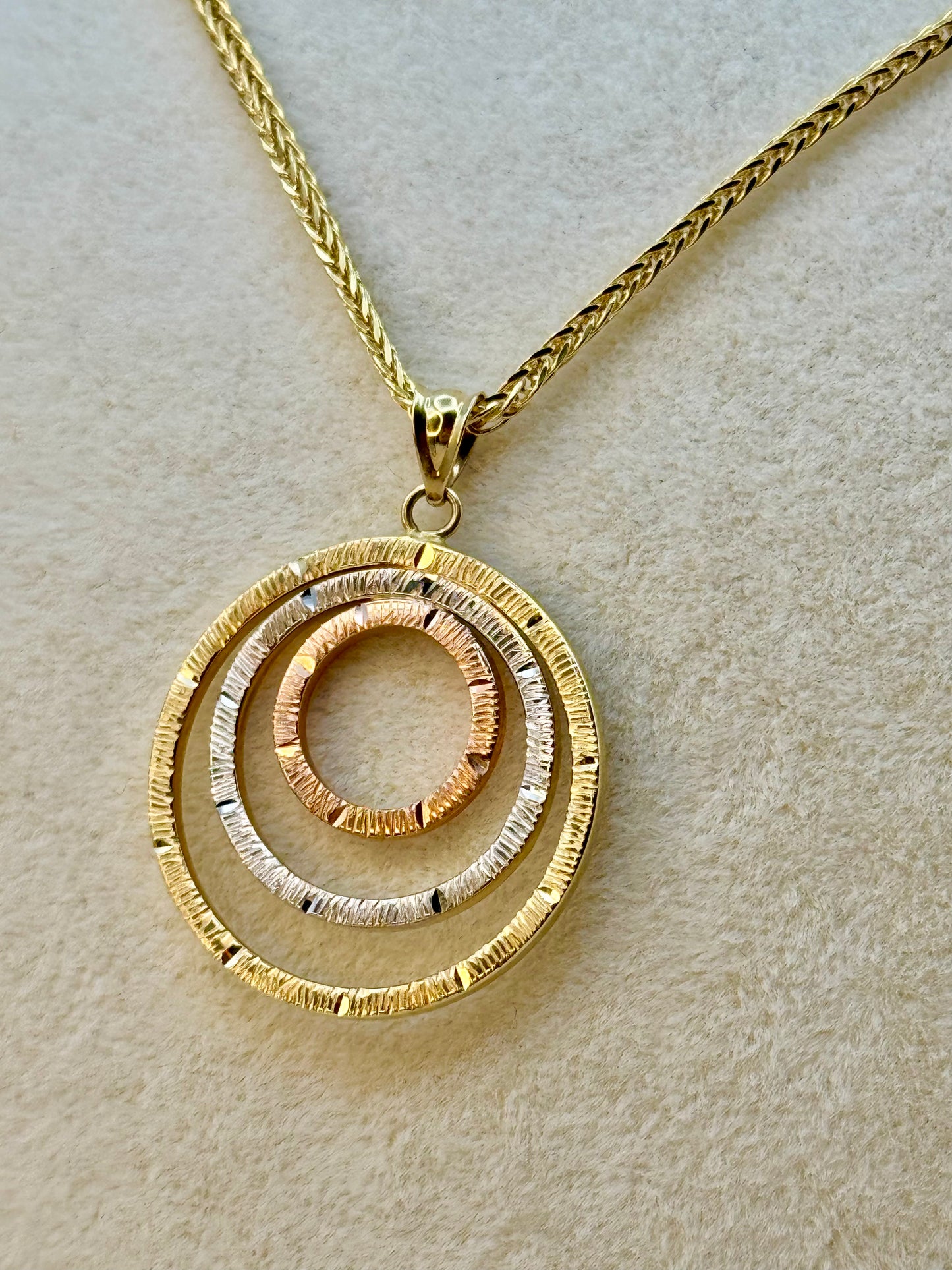 14k Gold Circle of life