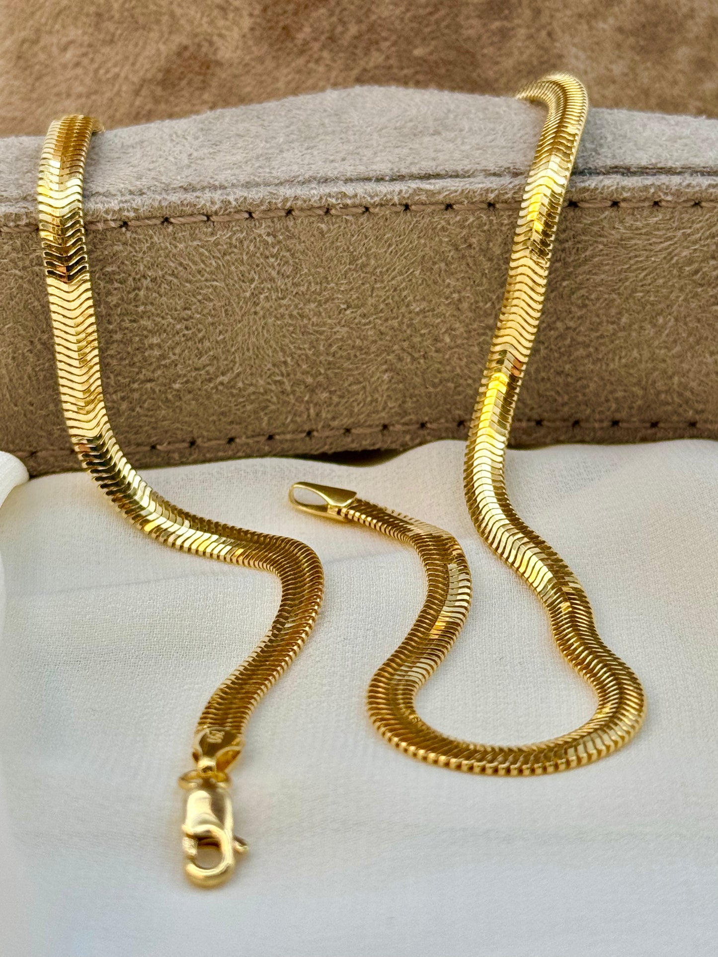 Collier à chevrons en or massif 18 carats, 4 mm, 18 pouces, ras du cou, élégant collier à chevrons en or, chaîne à chevrons 18 carats