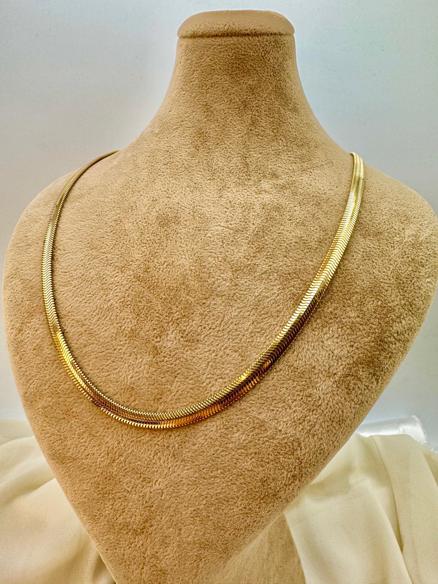 Collier à chevrons en or massif 18 carats, 4 mm, 18 pouces, ras du cou, élégant collier à chevrons en or, chaîne à chevrons 18 carats