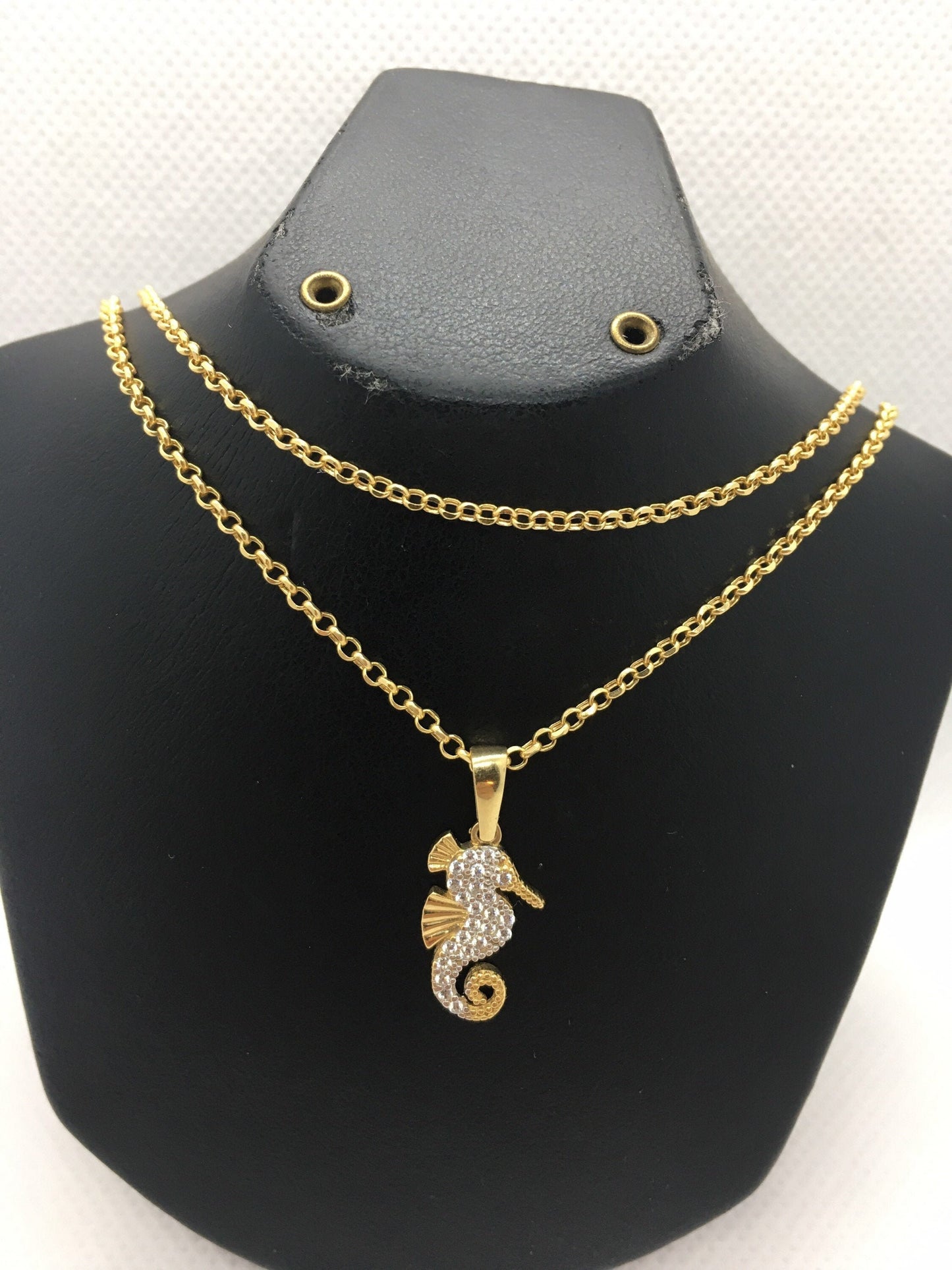 Collier hippocampe en or massif 18 carats 19,5 pouces
