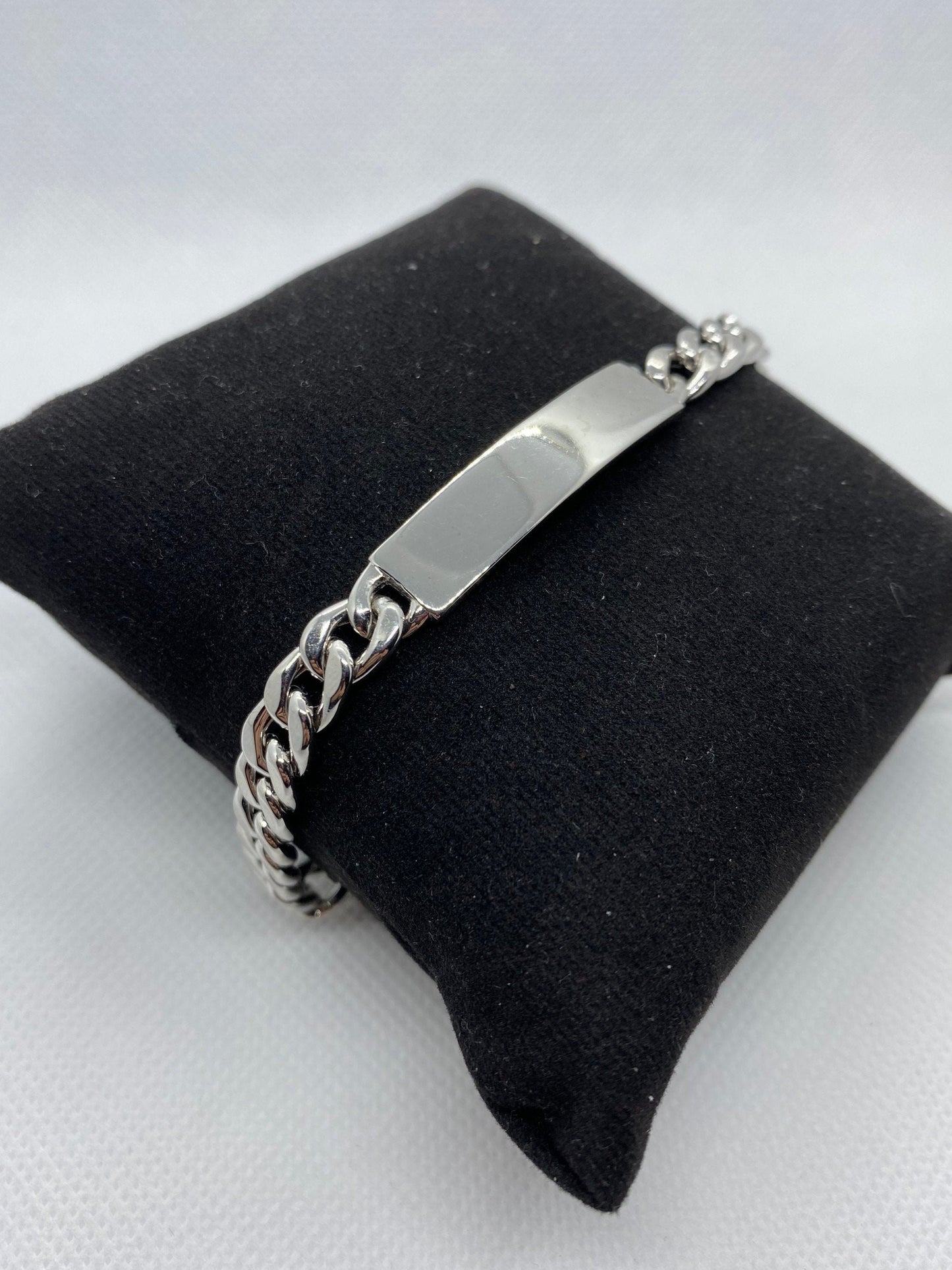 Bracelet d'identification en or blanc massif 18 carats - Longueur de 7,5 pouces, largeur de 7 mm - Bijoux fins unisexes.