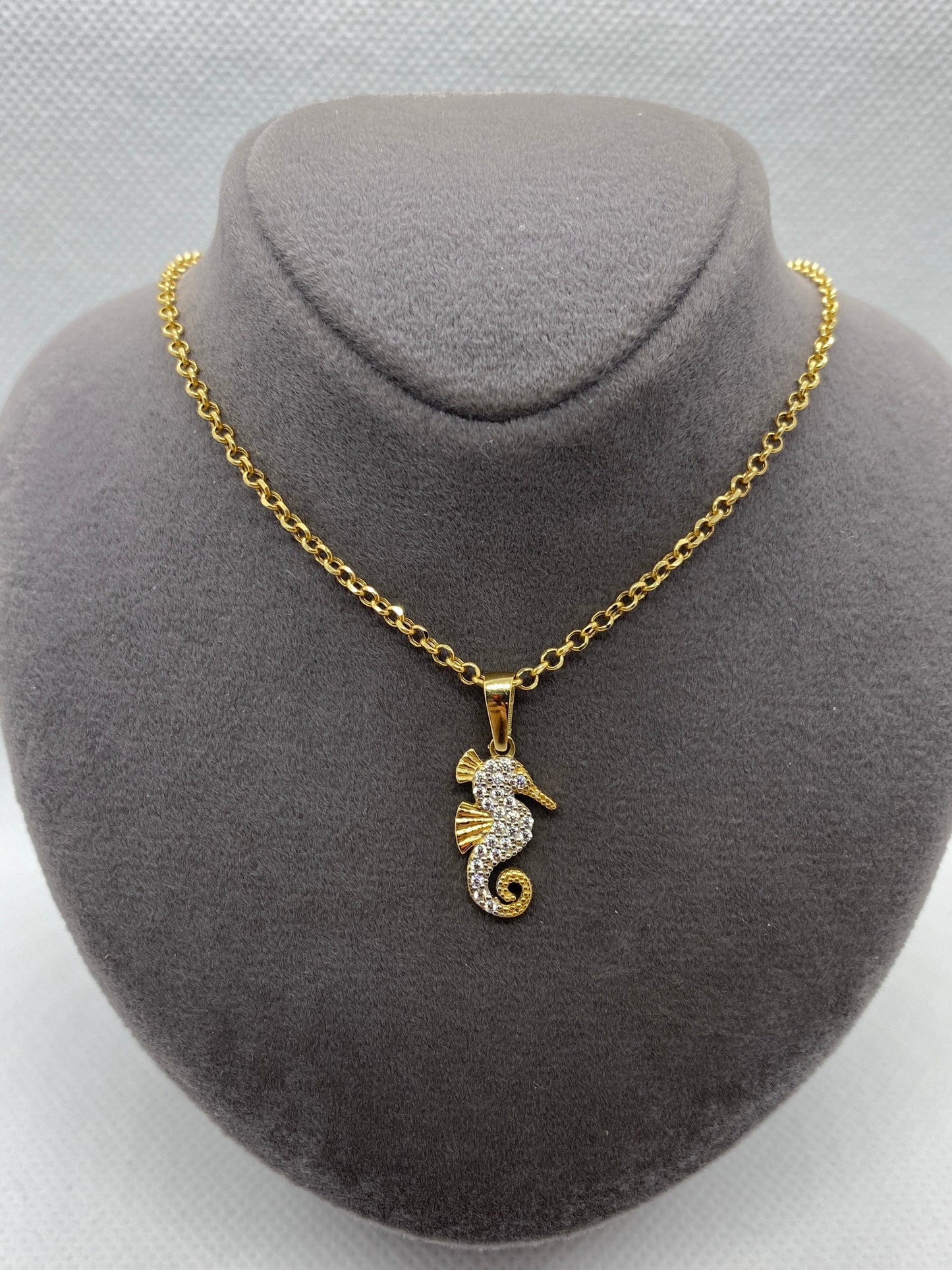 Collier hippocampe en or massif 18 carats 19,5 pouces