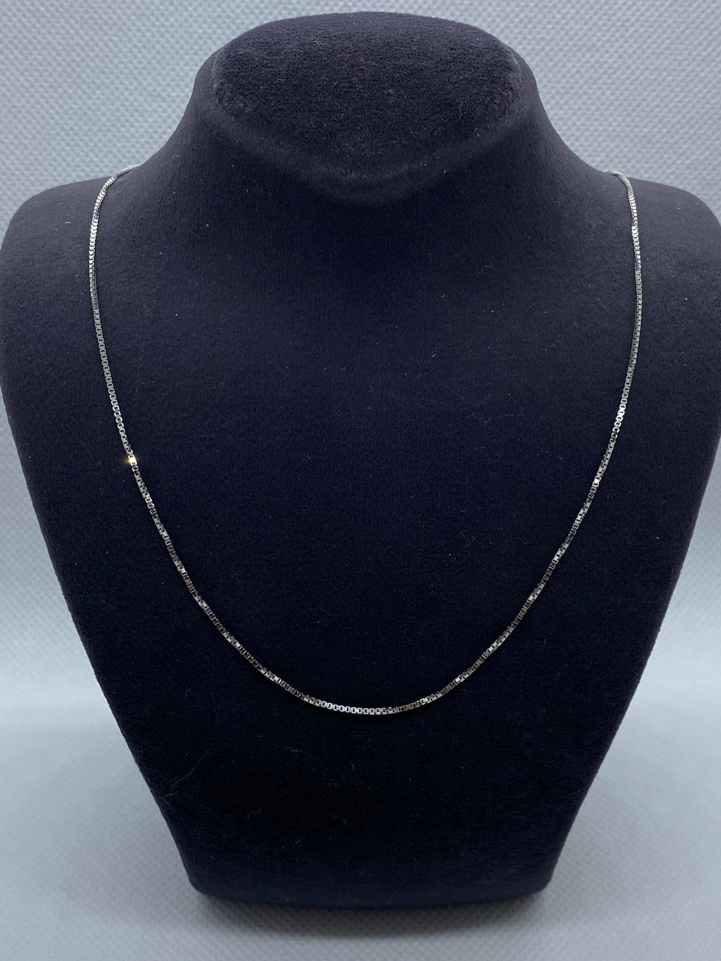 Collier chaîne en or blanc massif 18 carats, 18,5 pouces, 1 mm