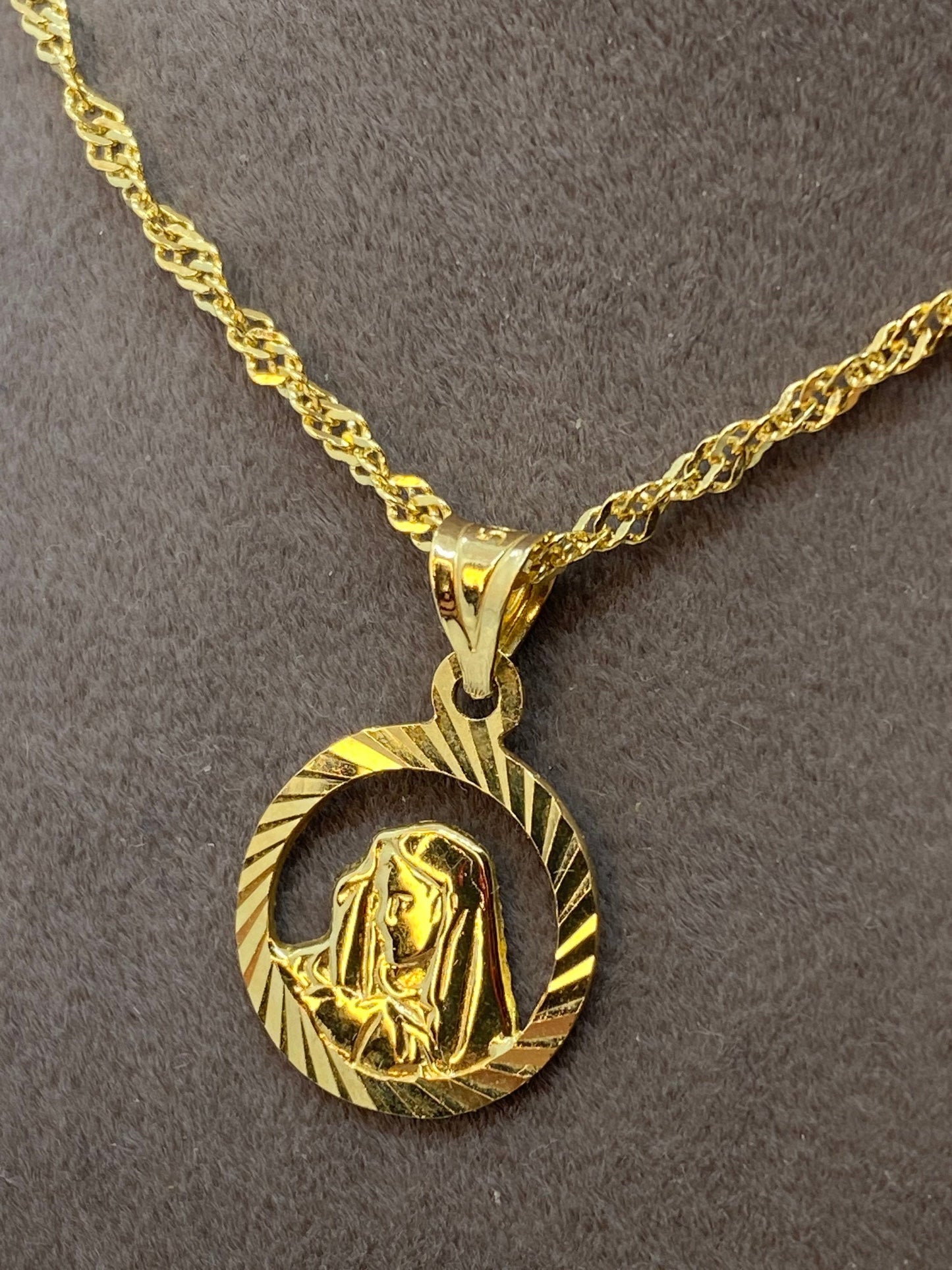 14K Solid Gold Miraculous Medal Necklace – Virgin Mary Pendant – Catholic Religious Jewelry – Christian Faith Gift for Her or Him