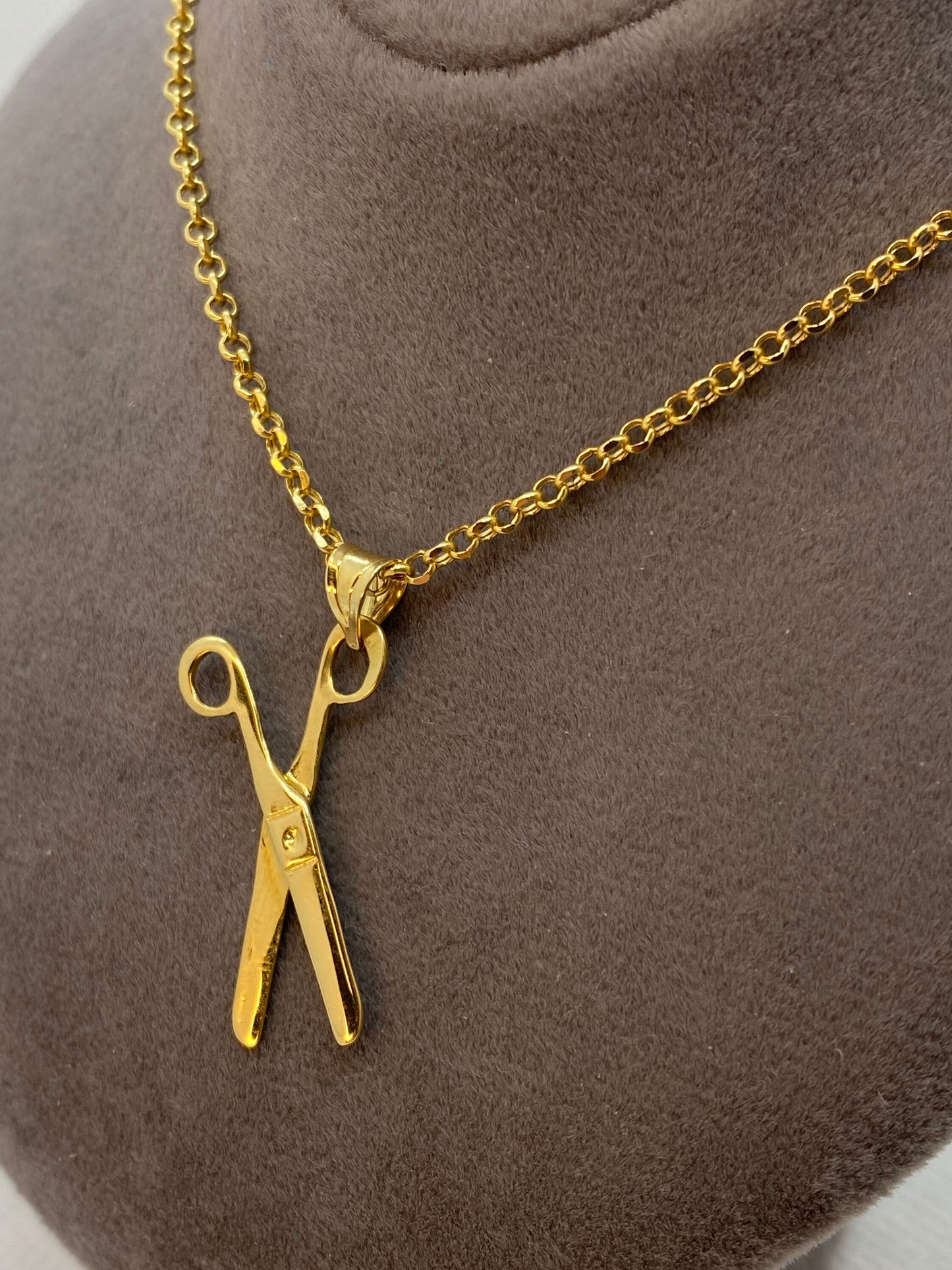 18k solid gold scissor necklace 19.5 inches, perfect gift for your hair cut stylist