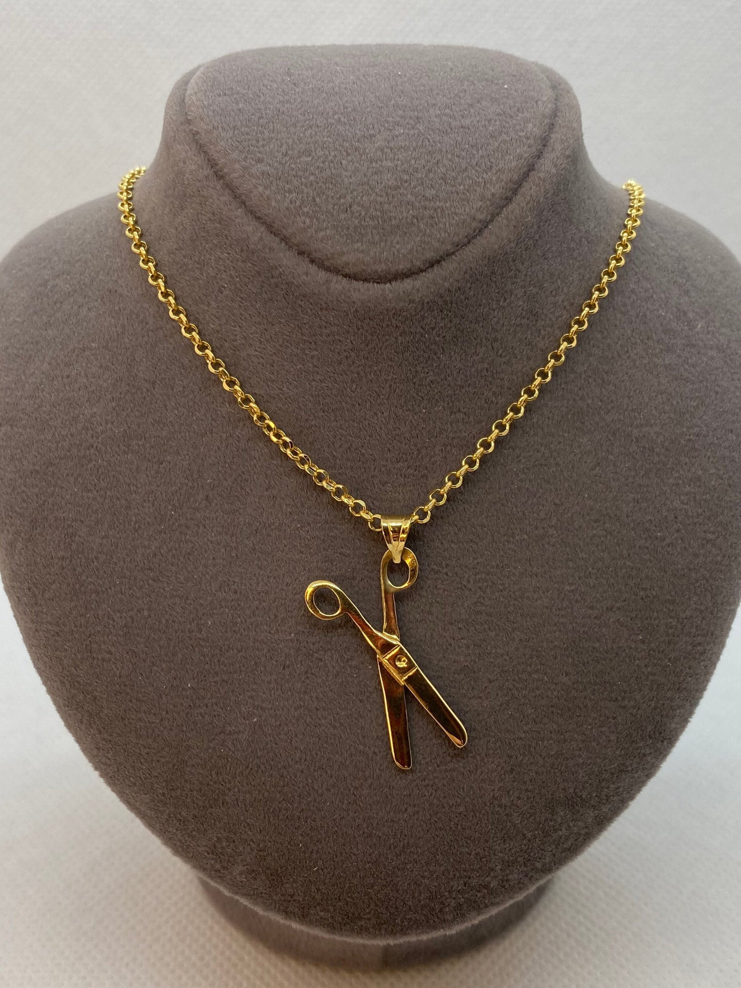 18k solid gold scissor necklace 19.5 inches, perfect gift for your hair cut stylist