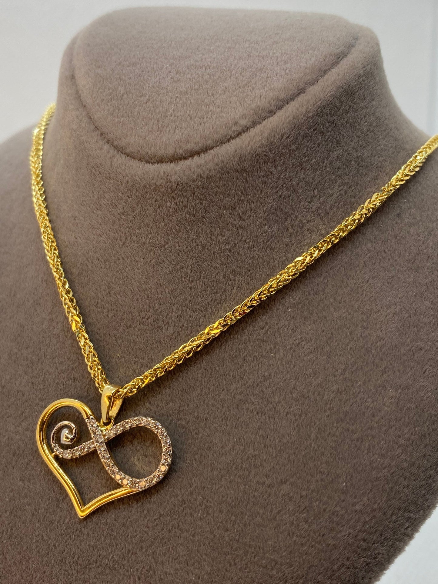 Collier Infini et cœur en or massif 18 carats 19,5 pouces