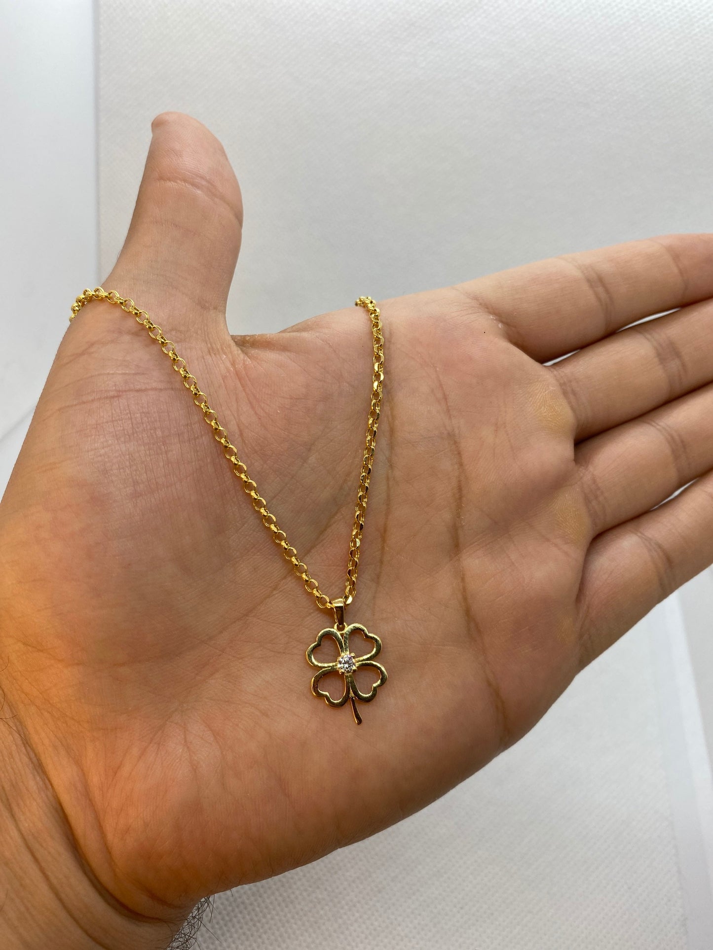 Collier fleur en or massif 18 carats 20 pouces