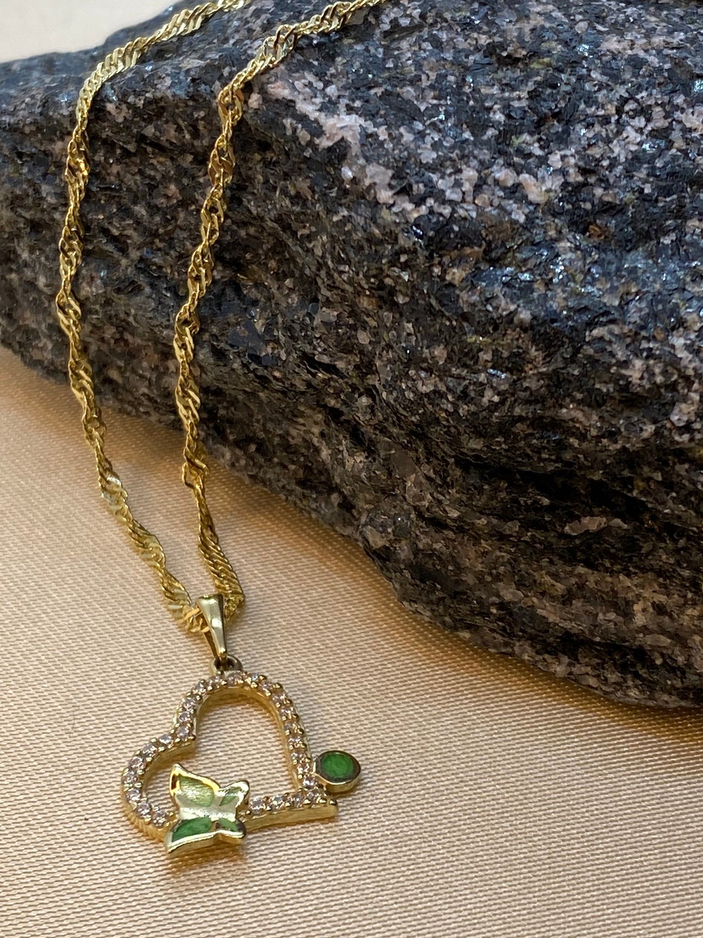 Collier cœur en or 14 carats avec papillon, chaîne Singapour de 49,5 cm, collier cadeau en or véritable, cadeau de Saint-Valentin, élégant pendentif cœur