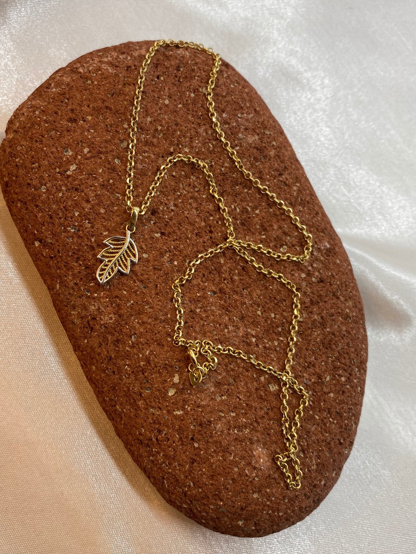 Collier en feuille d'or 18 carats 17,5 pouces, 2 mm, feuille d'érable, collier de feuille, collier de feuille d'or, pour elle, cadeau d'anniversaire