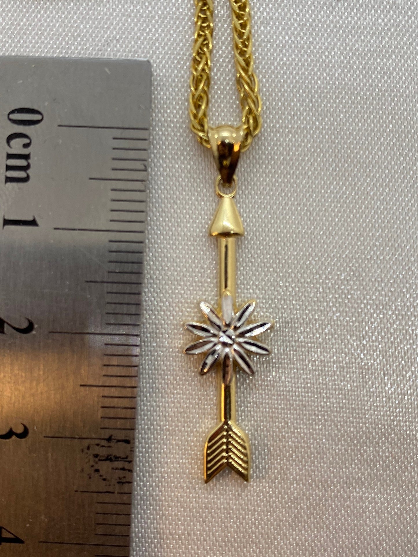 18k Gold Love Arrow Necklace / 18k Real Gold Arrow Necklace / Arrow Necklace/ Arrow pendant Diamond cut /20",2mm