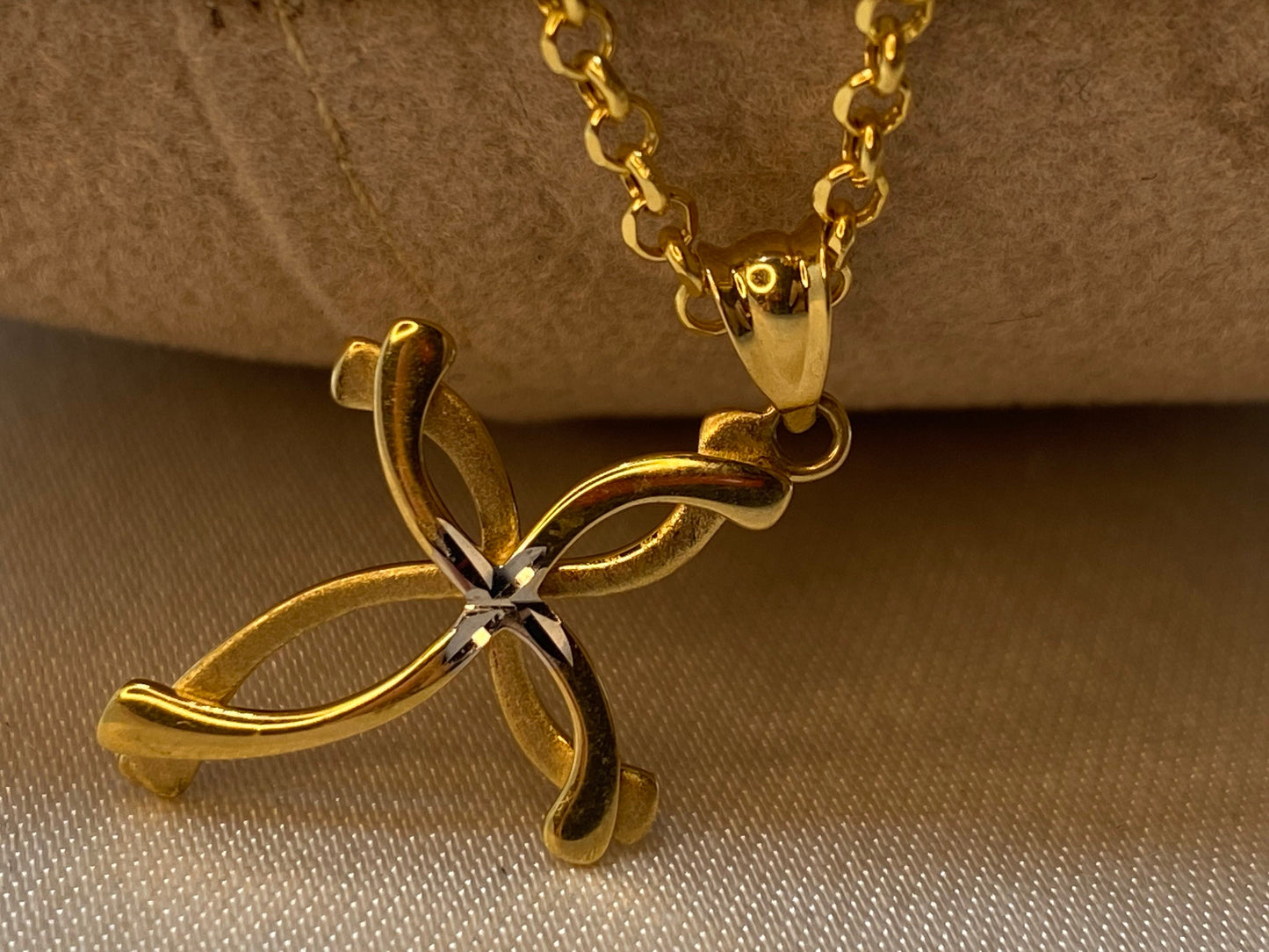 18k Gold Cross Necklace Diamond Cut with ROLO chain so shiny and Durable ,19.5",2mm , Gold Cross Necklace ,For Him ,For Her
