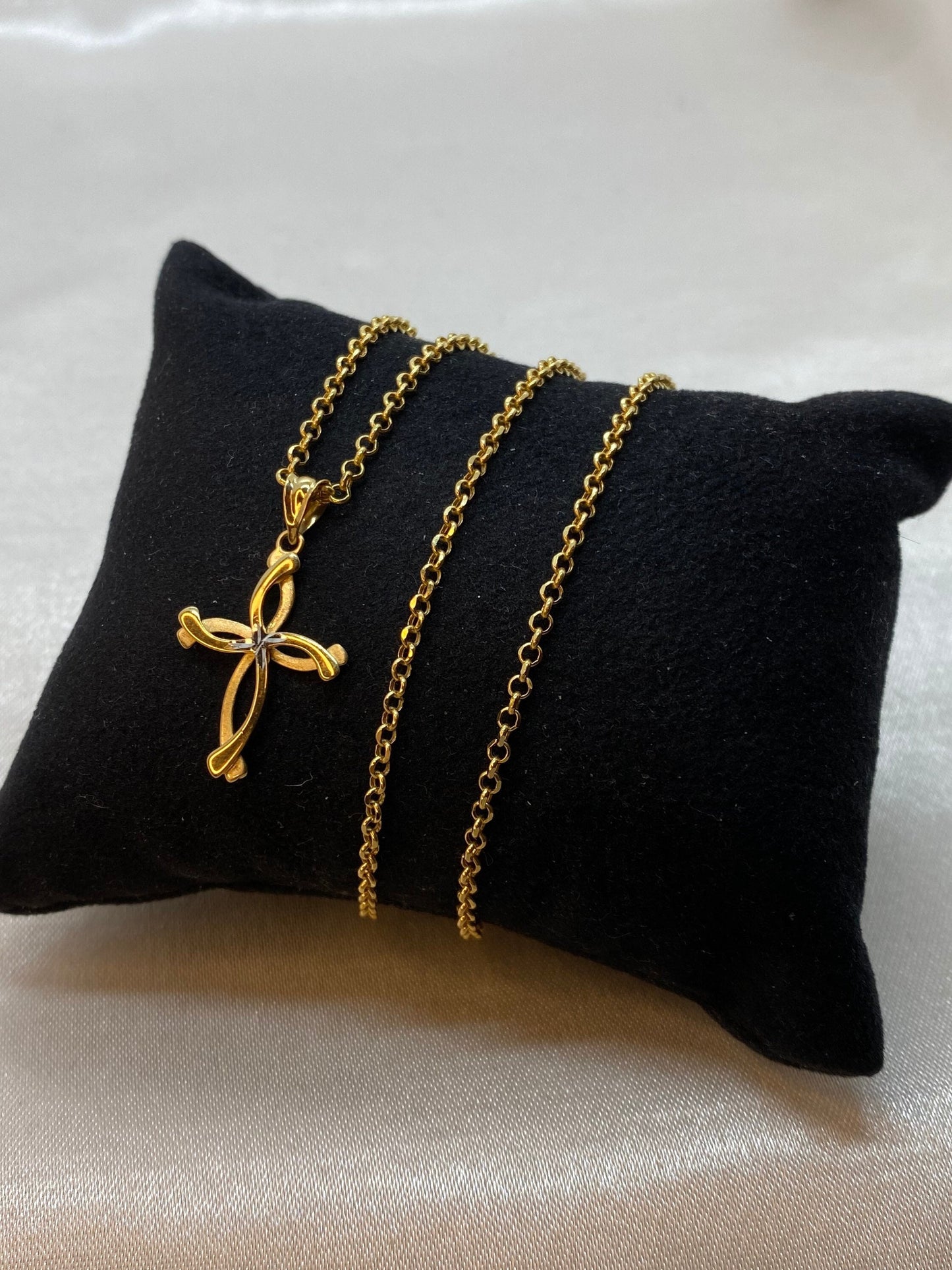 18k Gold Cross Necklace Diamond Cut with ROLO chain so shiny and Durable ,19.5",2mm , Gold Cross Necklace ,For Him ,For Her