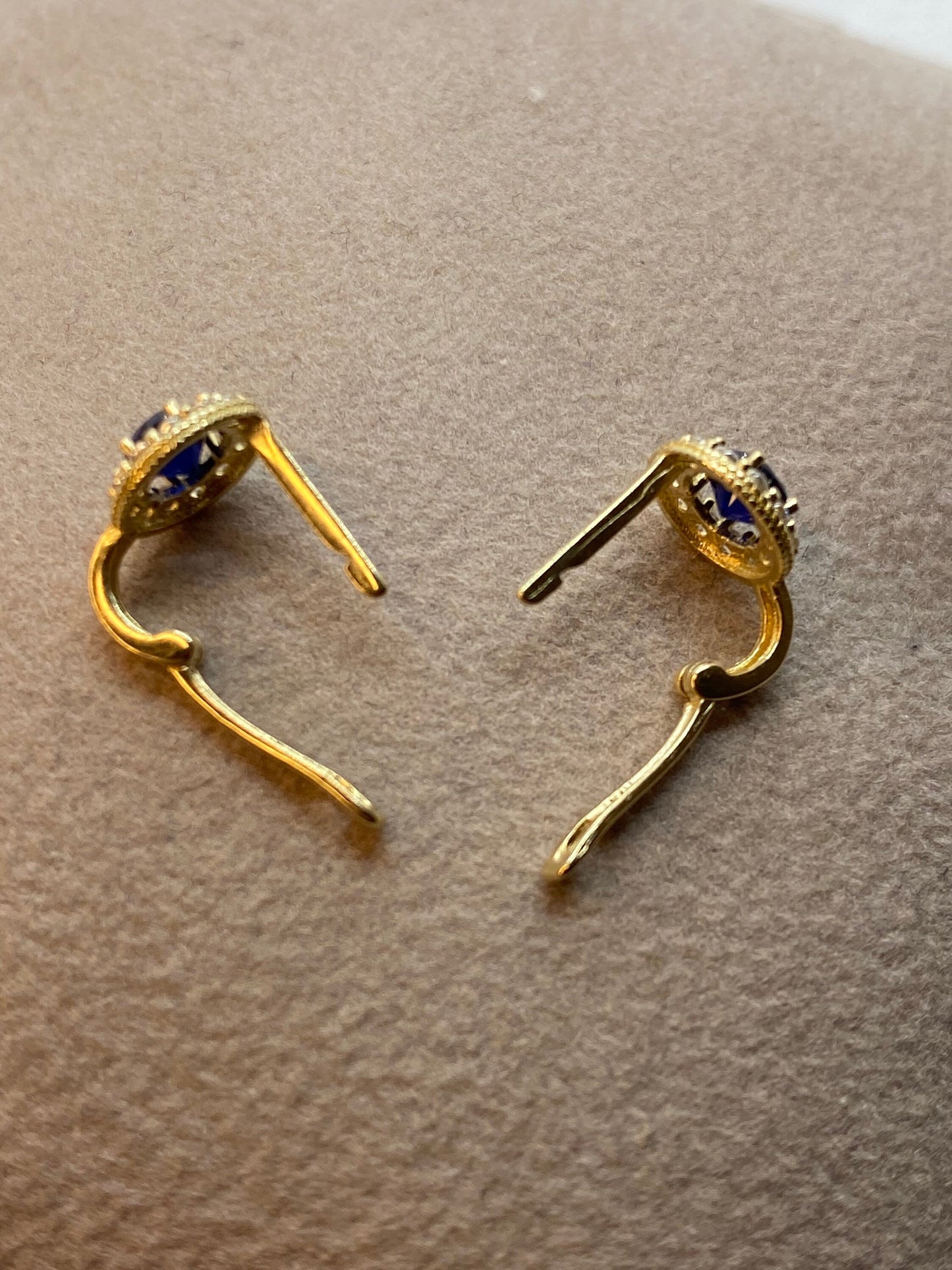 Boucles d'oreilles à clip en or 14 carats avec zircone cubique, boucles d'oreilles en or véritable - Cadeaux de Noël - Cadeaux pour elle - Cadeaux d'anniversaire