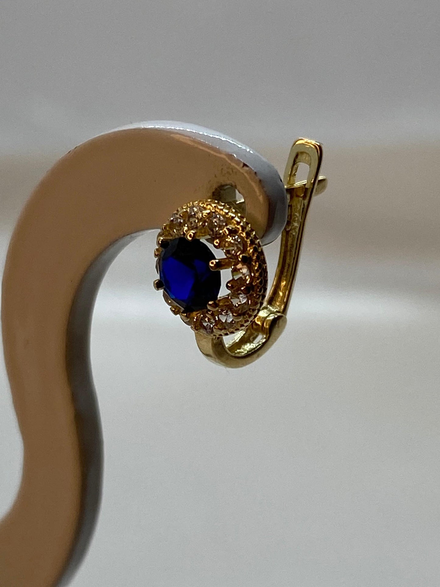 Boucles d'oreilles à clip en or 14 carats avec zircone cubique, boucles d'oreilles en or véritable - Cadeaux de Noël - Cadeaux pour elle - Cadeaux d'anniversaire