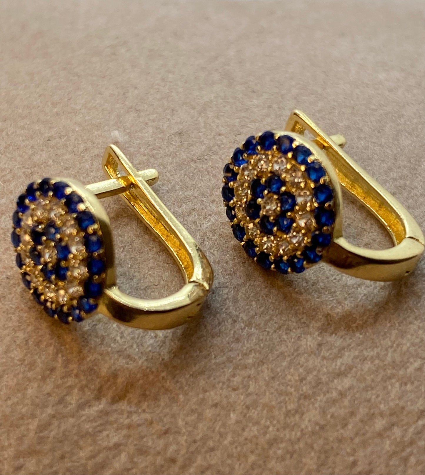 Boucles d'oreilles à clip en or 14 carats contre le mauvais œil avec zircone cubique – Or véritable, élégantes et protectrices – Cadeau de Noël ou d'anniversaire parfait pour elle.