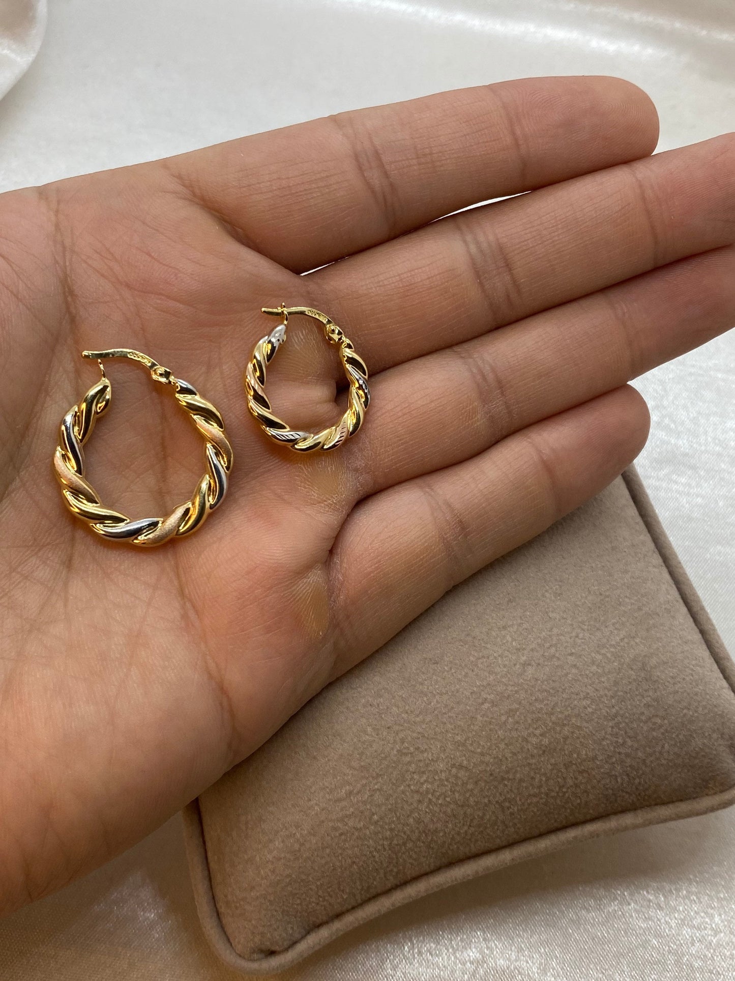 14k Gold twisted Hoop Earring,14k Gold Hoop Earring, Fat Hoop earring, Gold hoop Earring, gift earring , for her