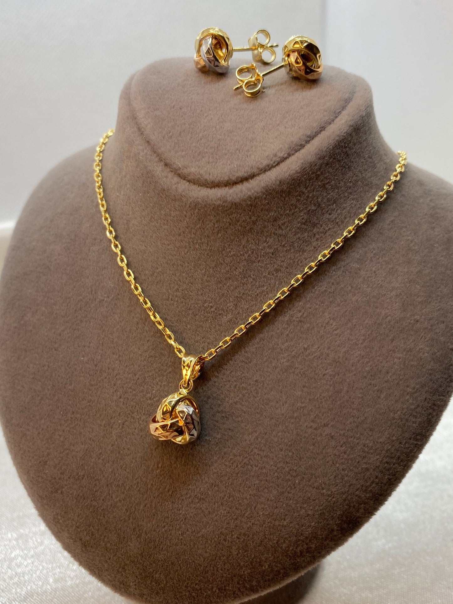 Collier et boucles d'oreilles en or 18 carats avec nœud d'amour taille diamant, avec 3 couleurs, 19,5", 1,5 mm, cadeau de bijoux faits à la main, ensemble de nœuds d'amour 18 carats, pour elle.