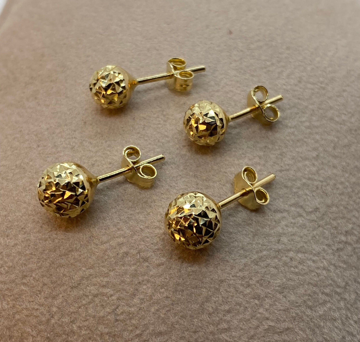 14k Gold Stud Ball Earring Diamond Cut , 14k Real Gold Earring , For her ,Birthday Gift , For Mom , Real Gold Stud earring ,Everyday Earring