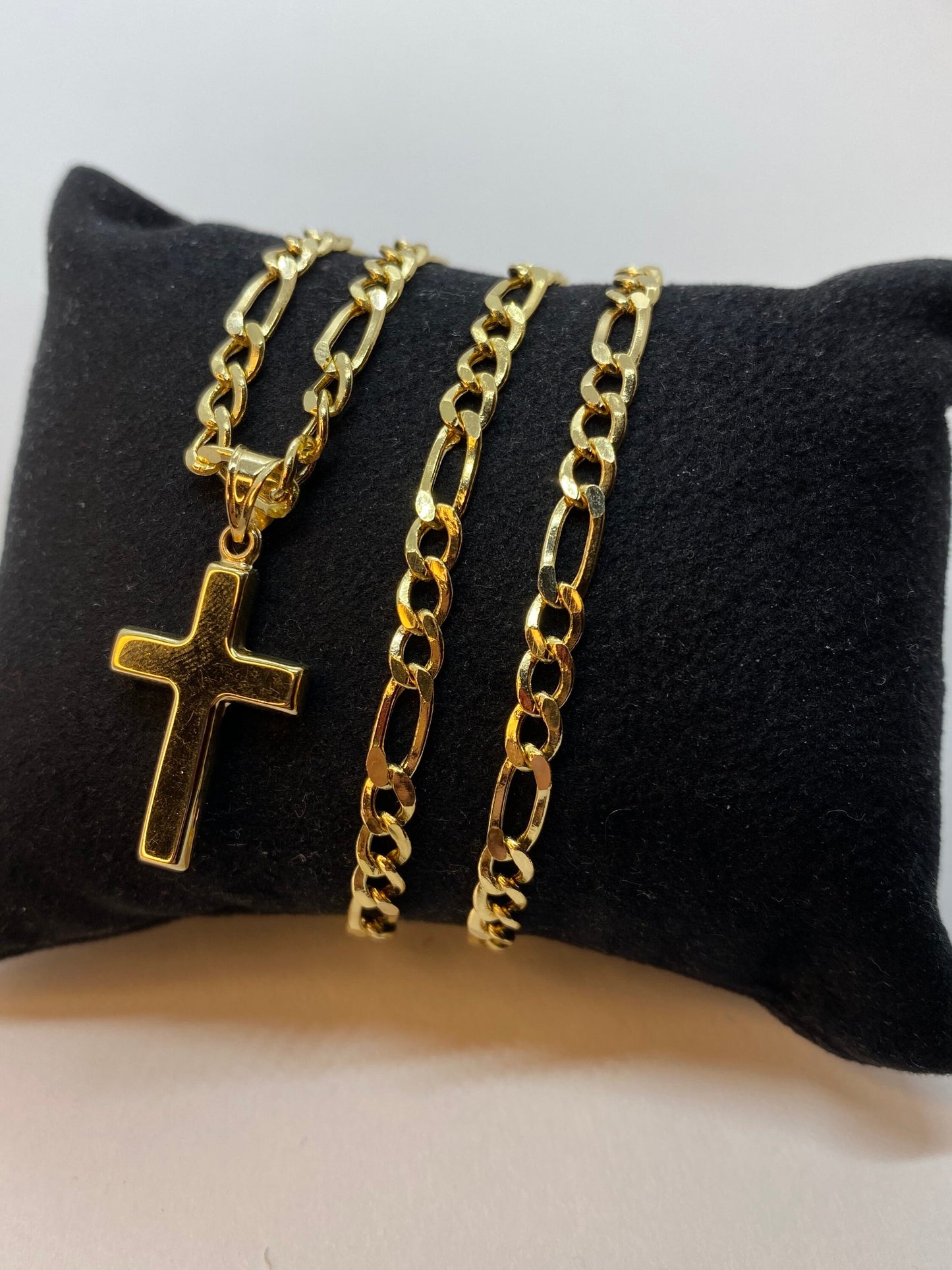 Collier croix en or 14 carats avec chaîne Figaro – Taille diamant, 59,7 cm, 4 mm, brillant et durable, pendentif croix en or véritable 14 carats – Parfait pour elle et lui
