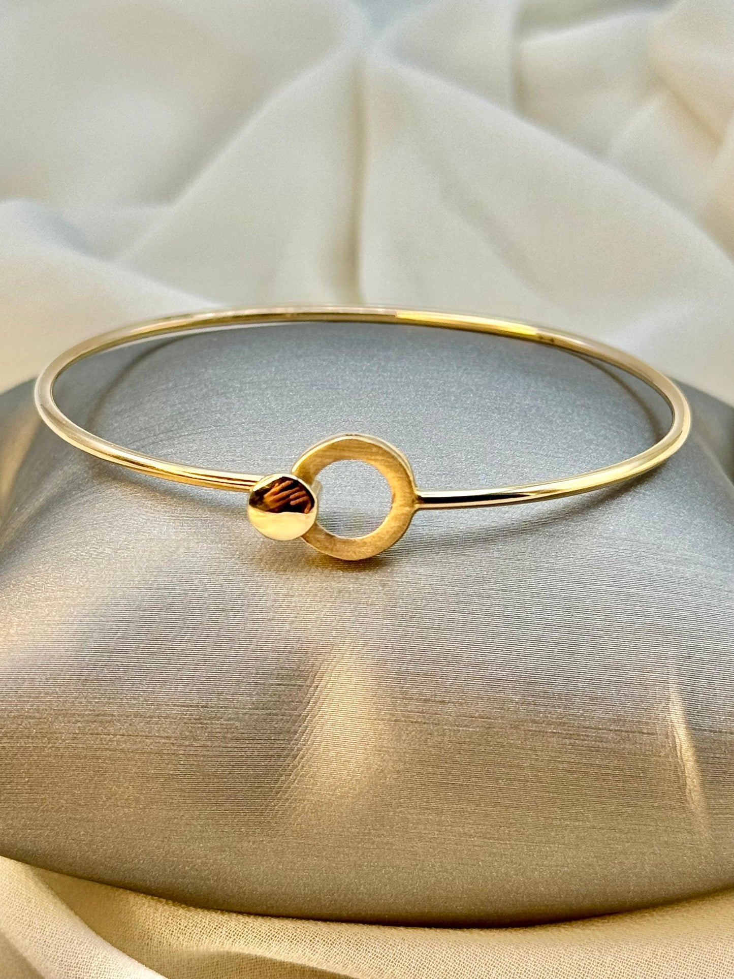 18k Gold Bangle, Gold Bangle Bracelet For Women, Birthday Gift, Best Jewelry, For Her, Anniversary Gift, Circle design Bangle .