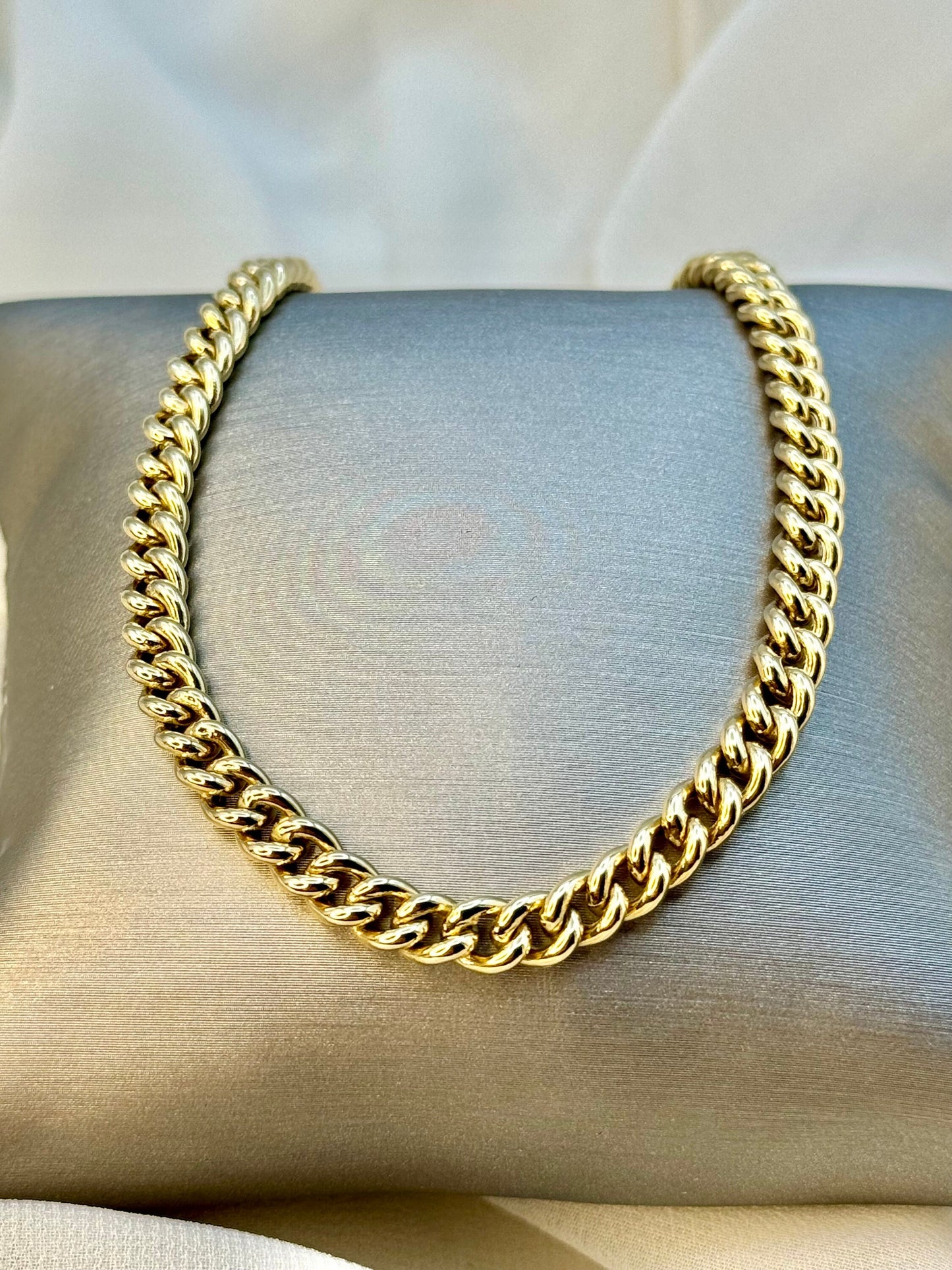 Collier à maillons gourmette en or massif 18 carats – 5 mm, 17,5 po – Chaîne cubaine en or véritable pour hommes et femmes, cadeau unisexe, anniversaire ou occasion spéciale.
