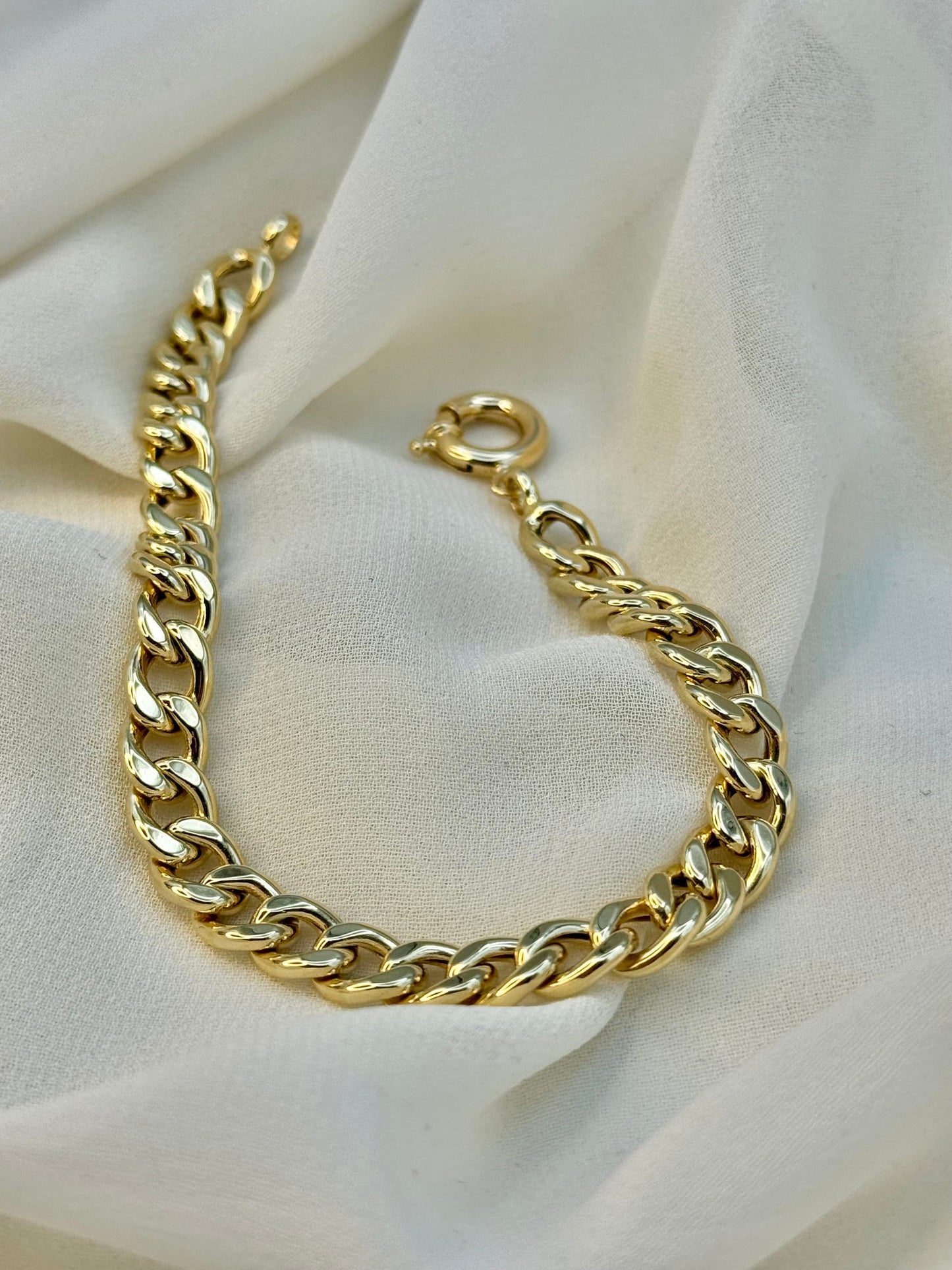18K Solid Gold Curb Bracelet – 6.7mm Cuban Link Chain – Unisex 18K Gold Bracelet for Men & Women – 7.5" Length – Real Gold – Perfect Birthday Gift