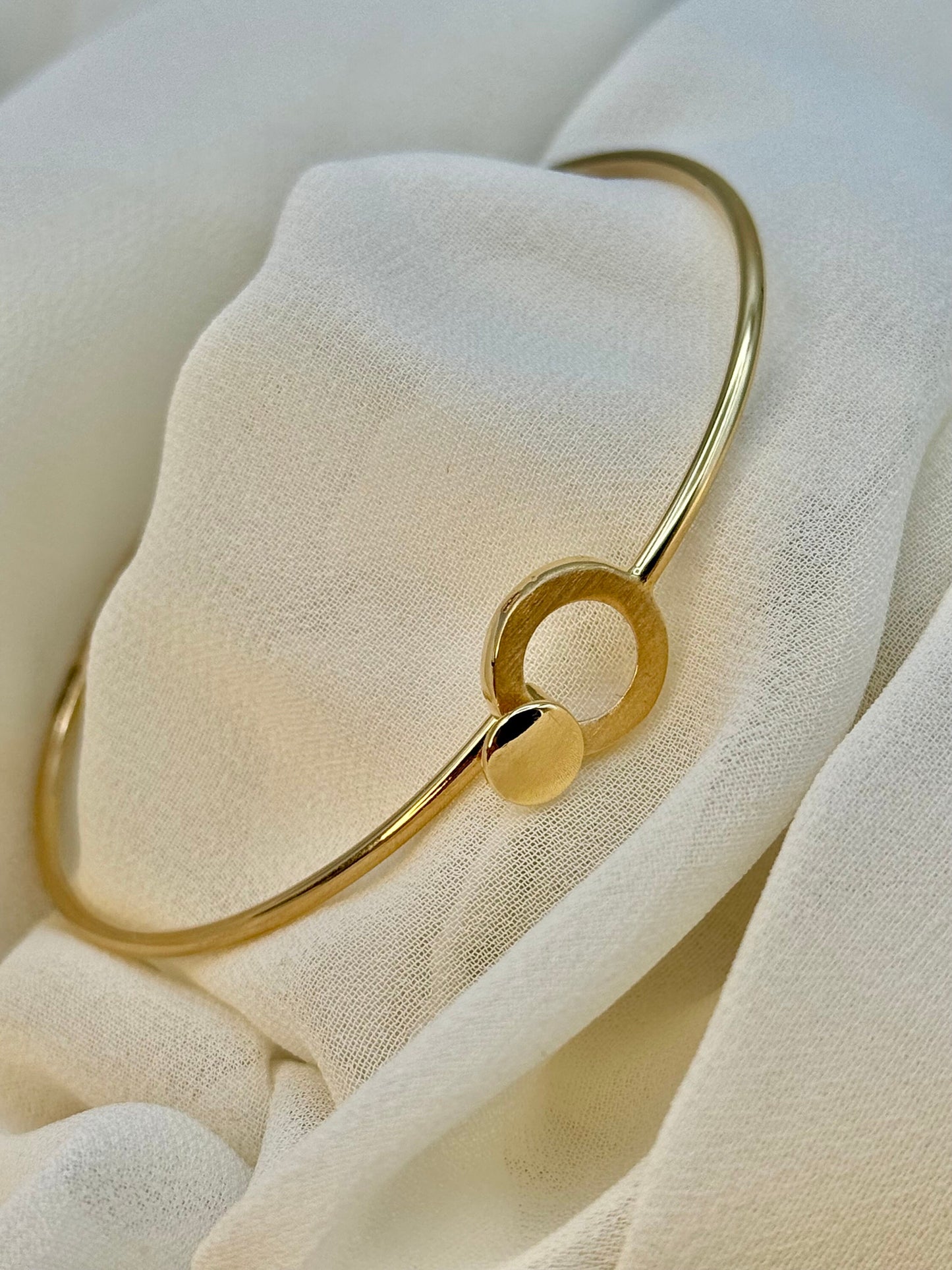 18k Gold Bangle, Gold Bangle Bracelet For Women, Birthday Gift, Best Jewelry, For Her, Anniversary Gift, Circle design Bangle .