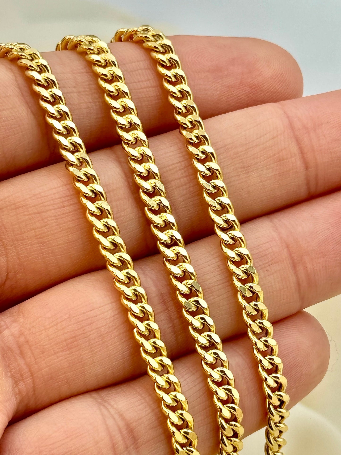 Gold curb chain 4mm on hand