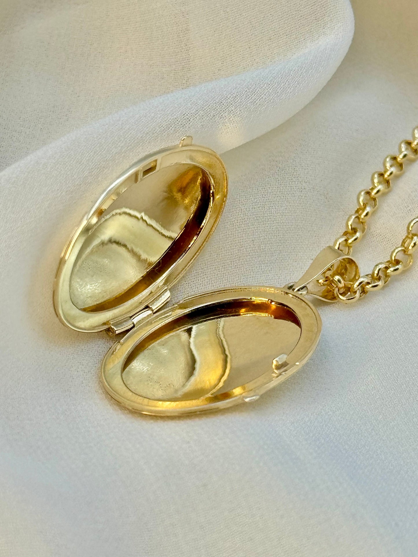 14k Gold Oval Locket Necklace 22" – 3mm Chain, Memorial & Birthday Gift for Her.