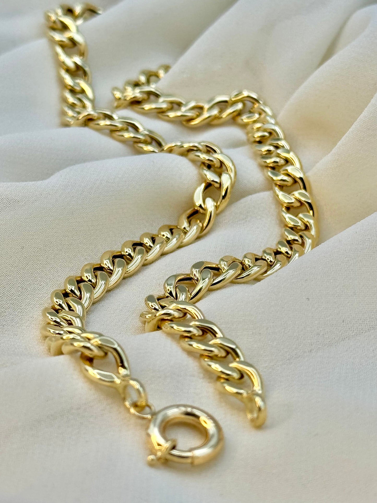 18K Solid Gold Curb Bracelet – 6.7mm Cuban Link Chain – Unisex 18K Gold Bracelet for Men & Women – 7.5" Length – Real Gold – Perfect Birthday Gift