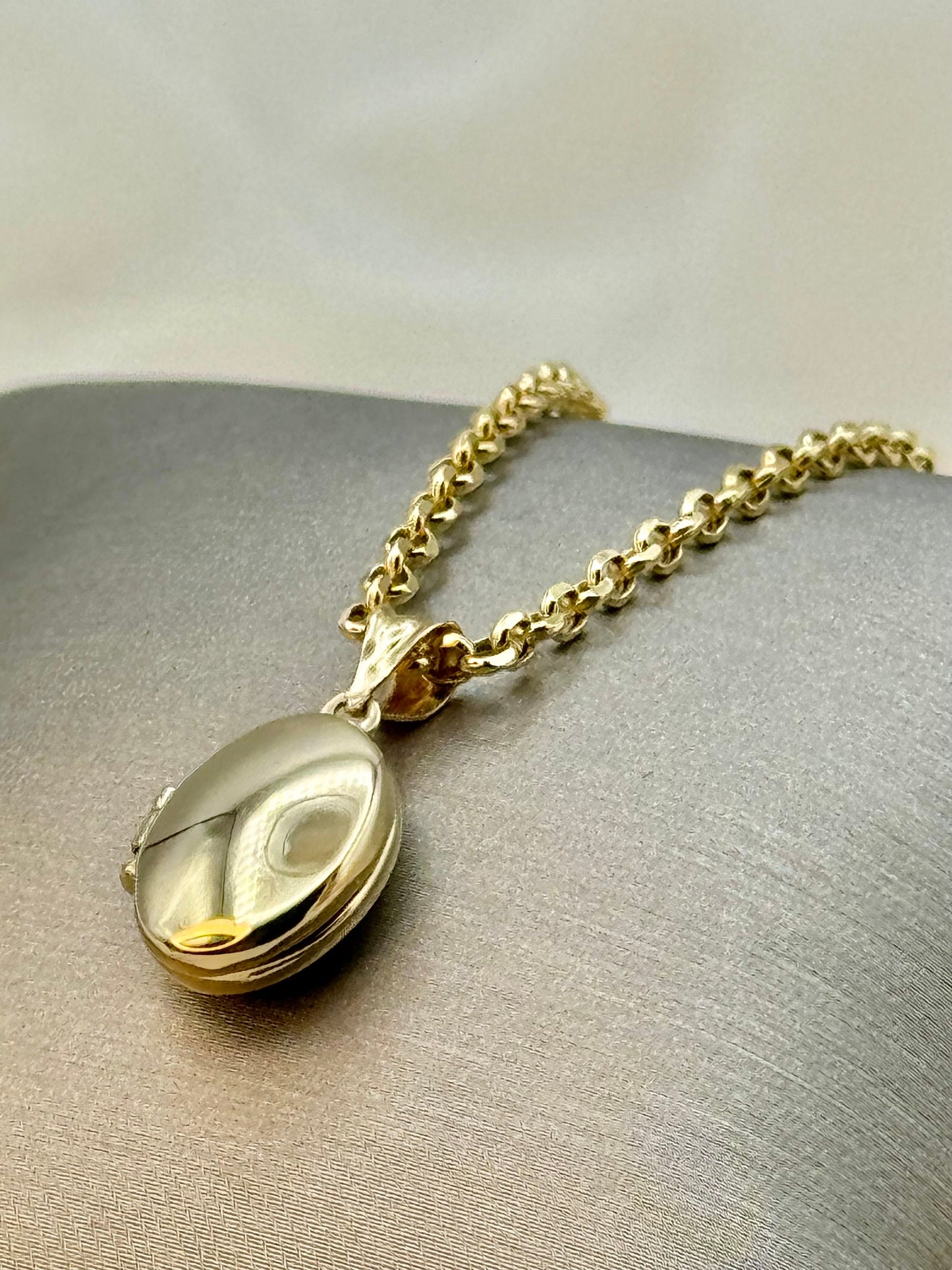 14k Gold Oval Locket Necklace 20" – Memorial & Birthday Gift for Her.