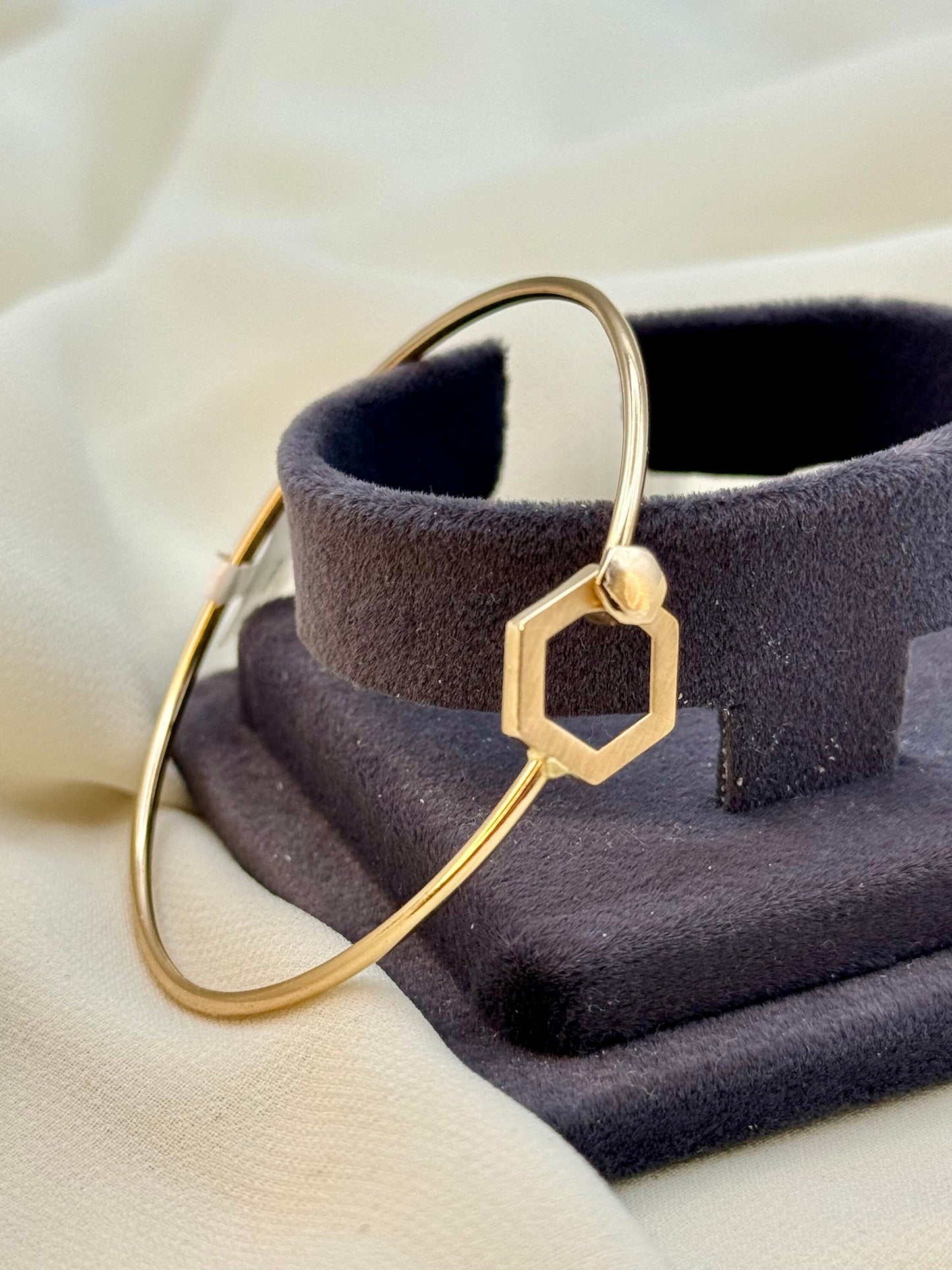 Bracelet jonc hexagonal en or 18 carats pour femme – Cadeau idéal pour un anniversaire ou une naissance, bijou élégant pour elle
