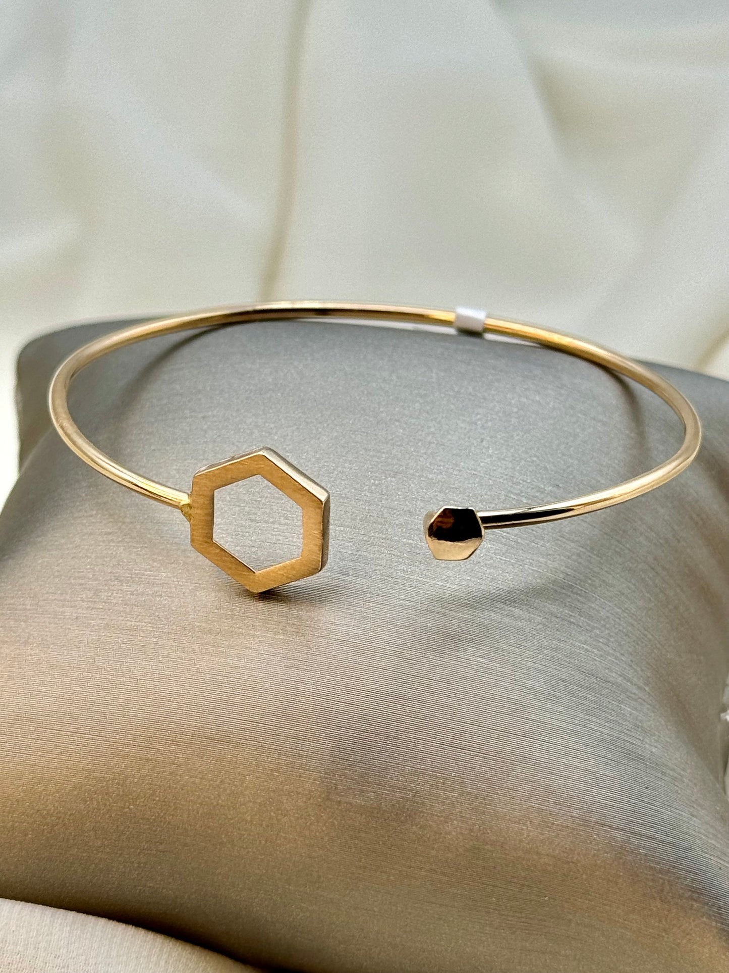 Bracelet jonc hexagonal en or 18 carats pour femme – Cadeau idéal pour un anniversaire ou une naissance, bijou élégant pour elle