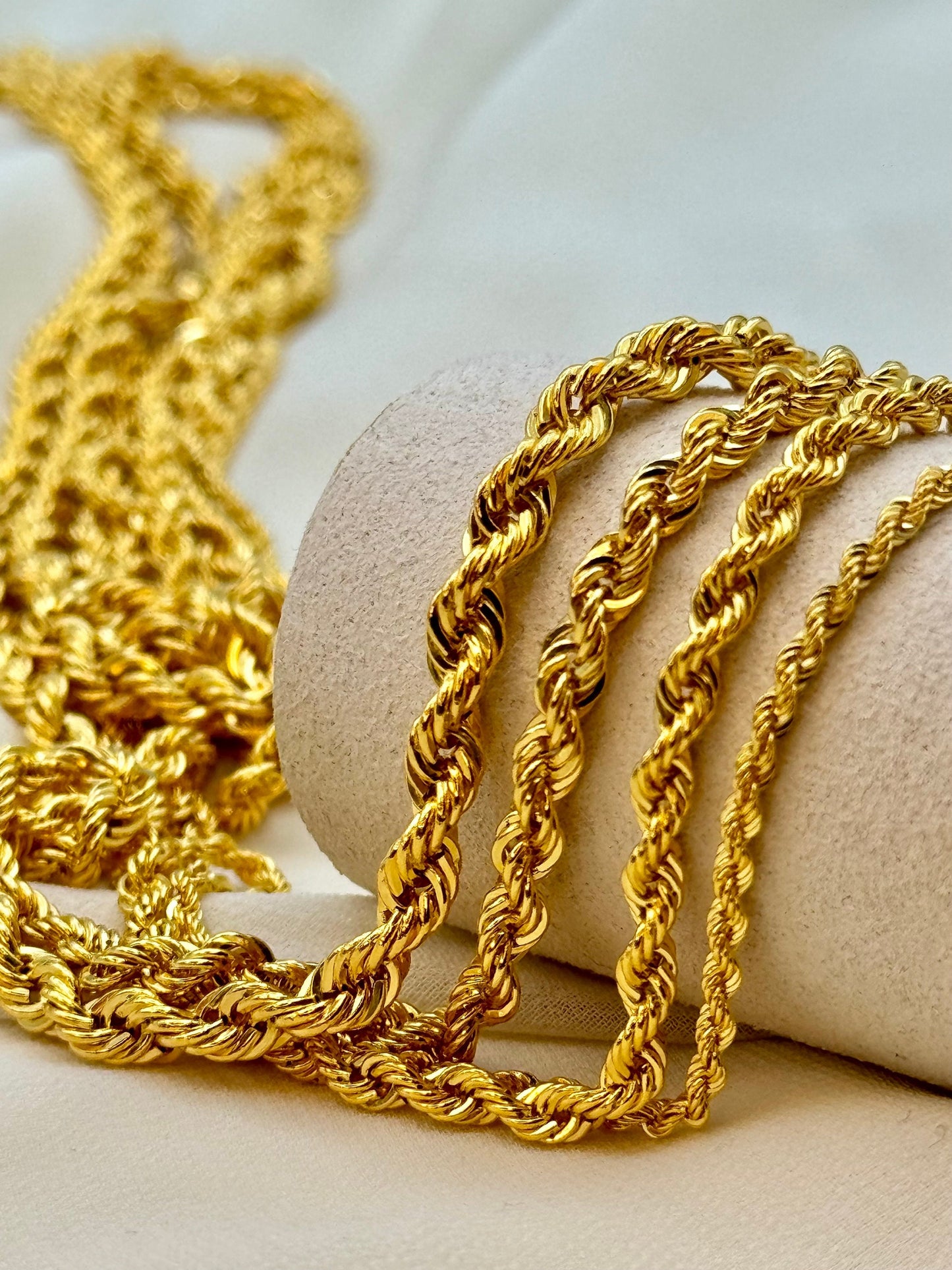 14K Solid Gold Rope Chain Necklace – Diamond Cut Design, Available in 24", 22", and 20" Lengths, Unisex Gold Rope Necklace for Him & Her