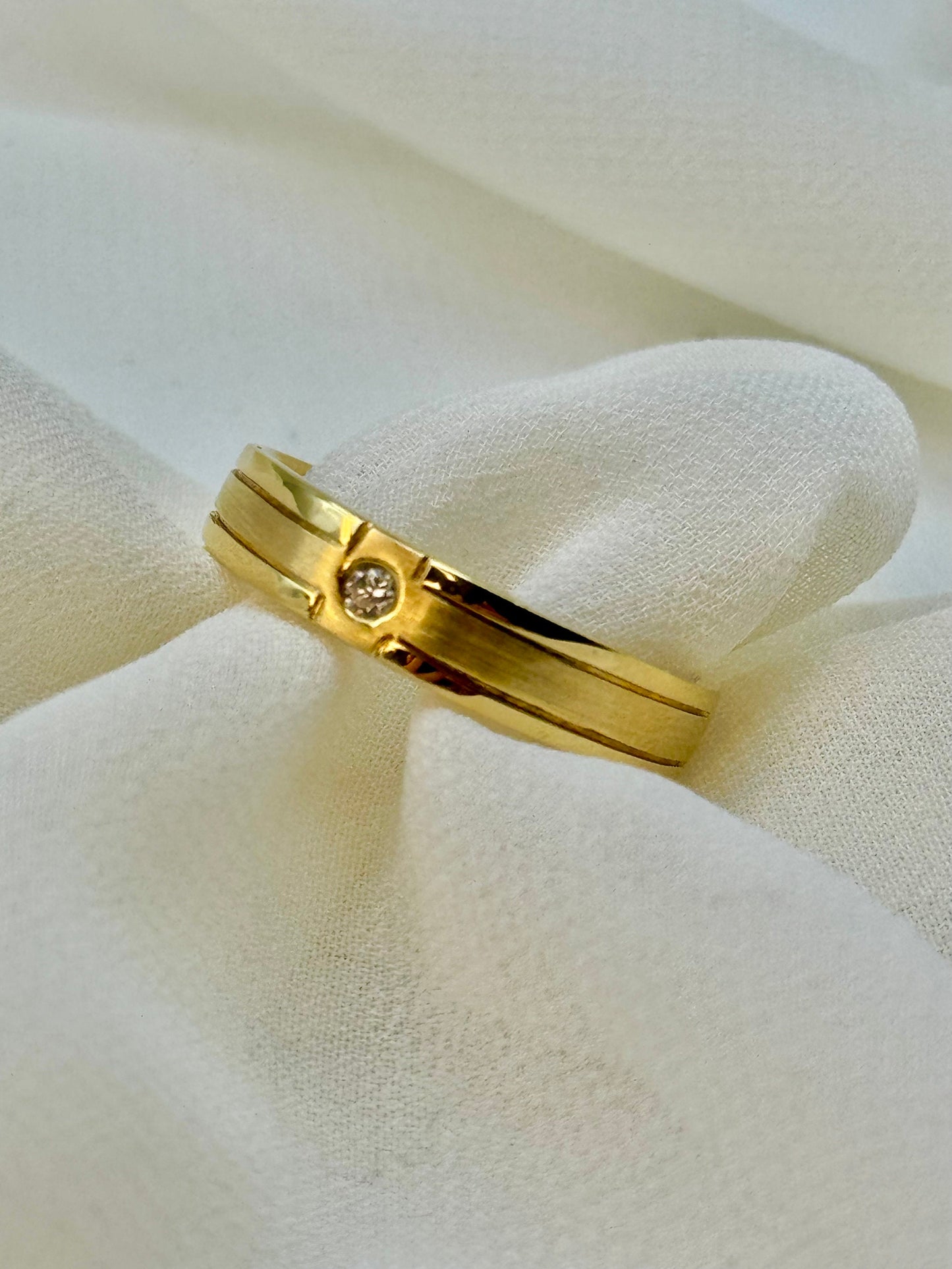 18k Solid Gold Diamond Ring – Unisex Elegant Diamond Band, Gift for Him or Her, Birthday & Anniversary Gift, For Mom and Dad