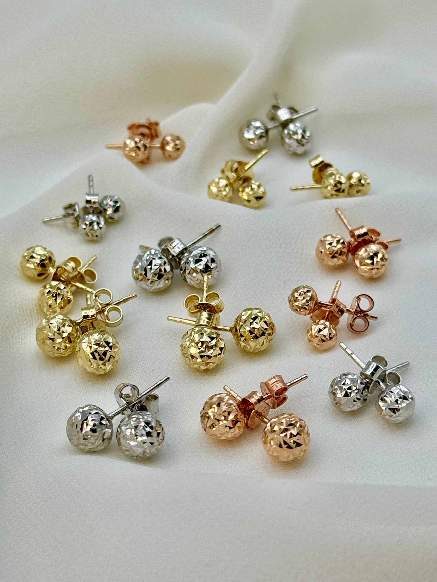 Boucles d'oreilles à tige en or 18 carats taille diamant | 7 mm, 6 mm, 5 mm | Boucles d'oreilles à tige boule en or véritable 18 carats avec fermoir poussoir | Cadeau idéal pour elle | Cadeau d'anniversaire