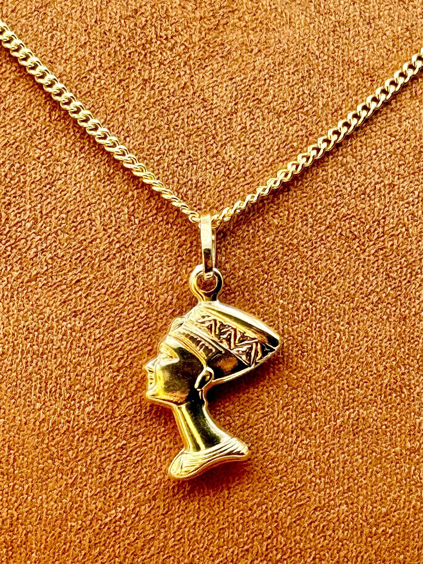 18K Solid Gold Nefertiti Pendant Necklace with Curb Chain – Egyptian Queen Charm, Symbol of Beauty & Elegance, Real Gold Jewelry, Gift for Her, Birthday Gift