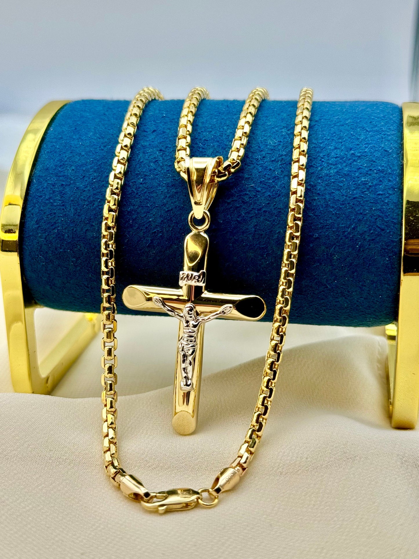 14k Gold cross Necklace