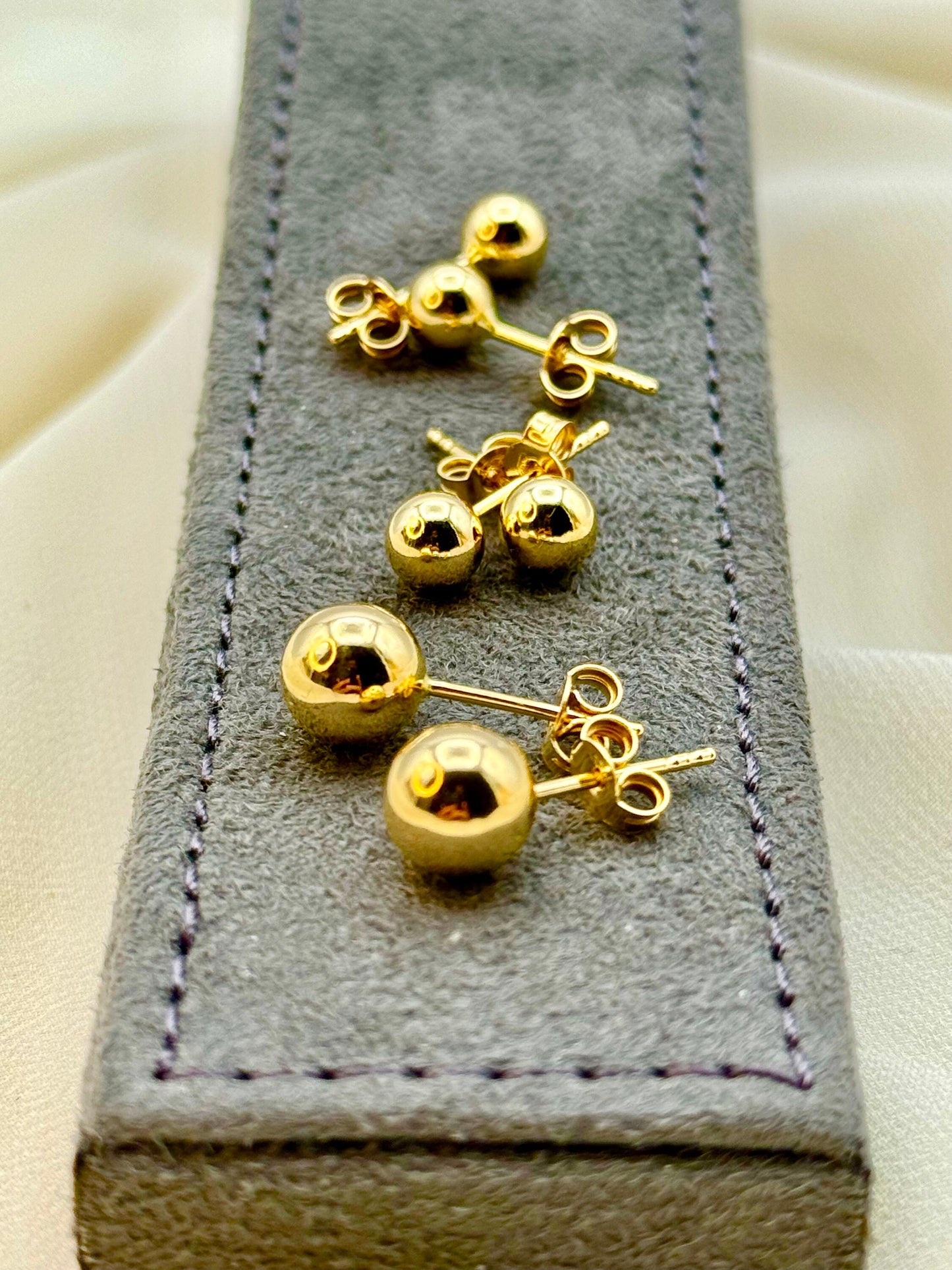 Boucles d'oreilles boules en or véritable 18 carats – Clous d'oreilles en or massif pour elle | Boucles d'oreilles de tous les jours | Cadeau d'anniversaire | Cadeau pour maman